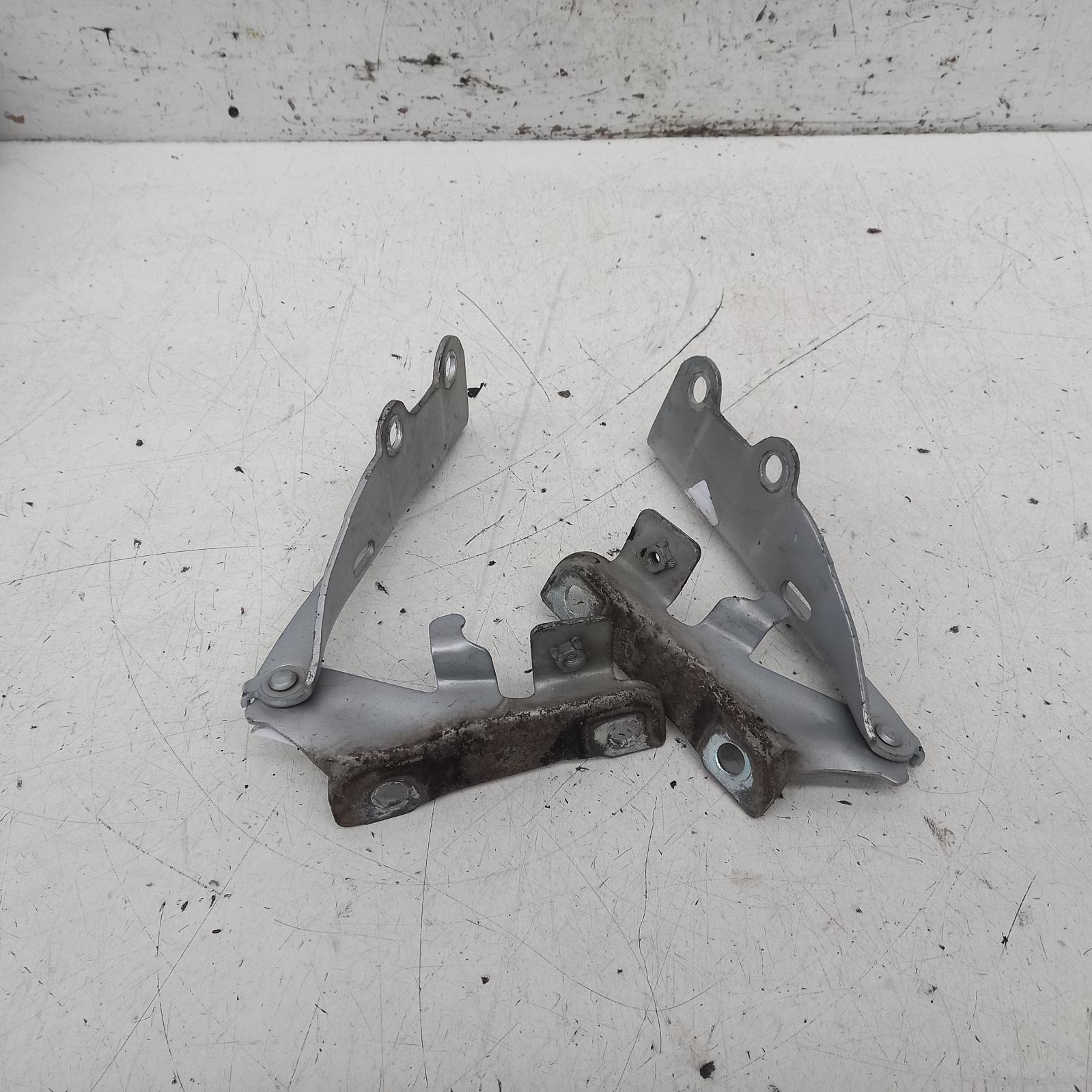 View Auto part Bonnet Hinge/Strut Holden Colorado 2008