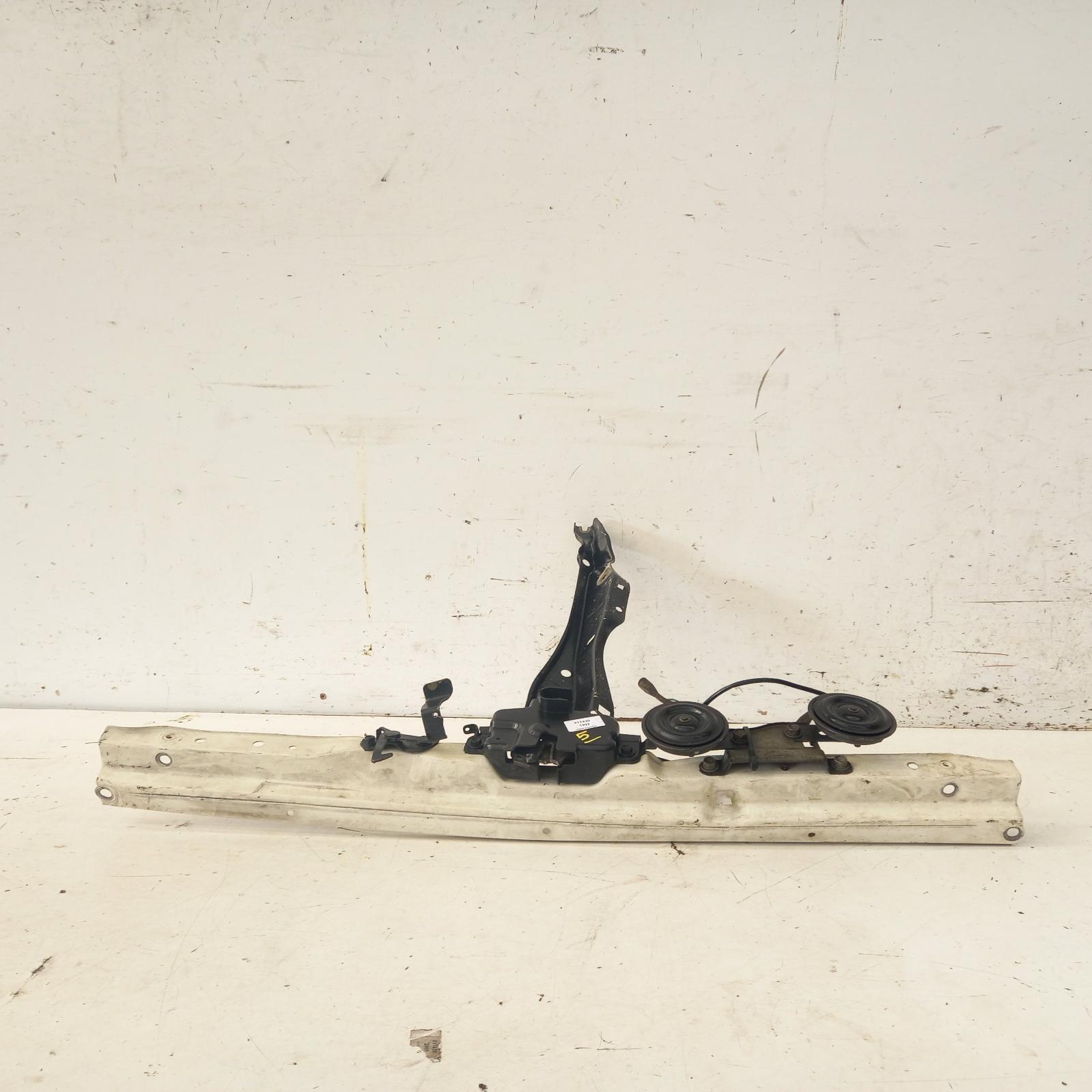 View Auto part Bonnet Lock/Support Toyota Landcruiser 1992