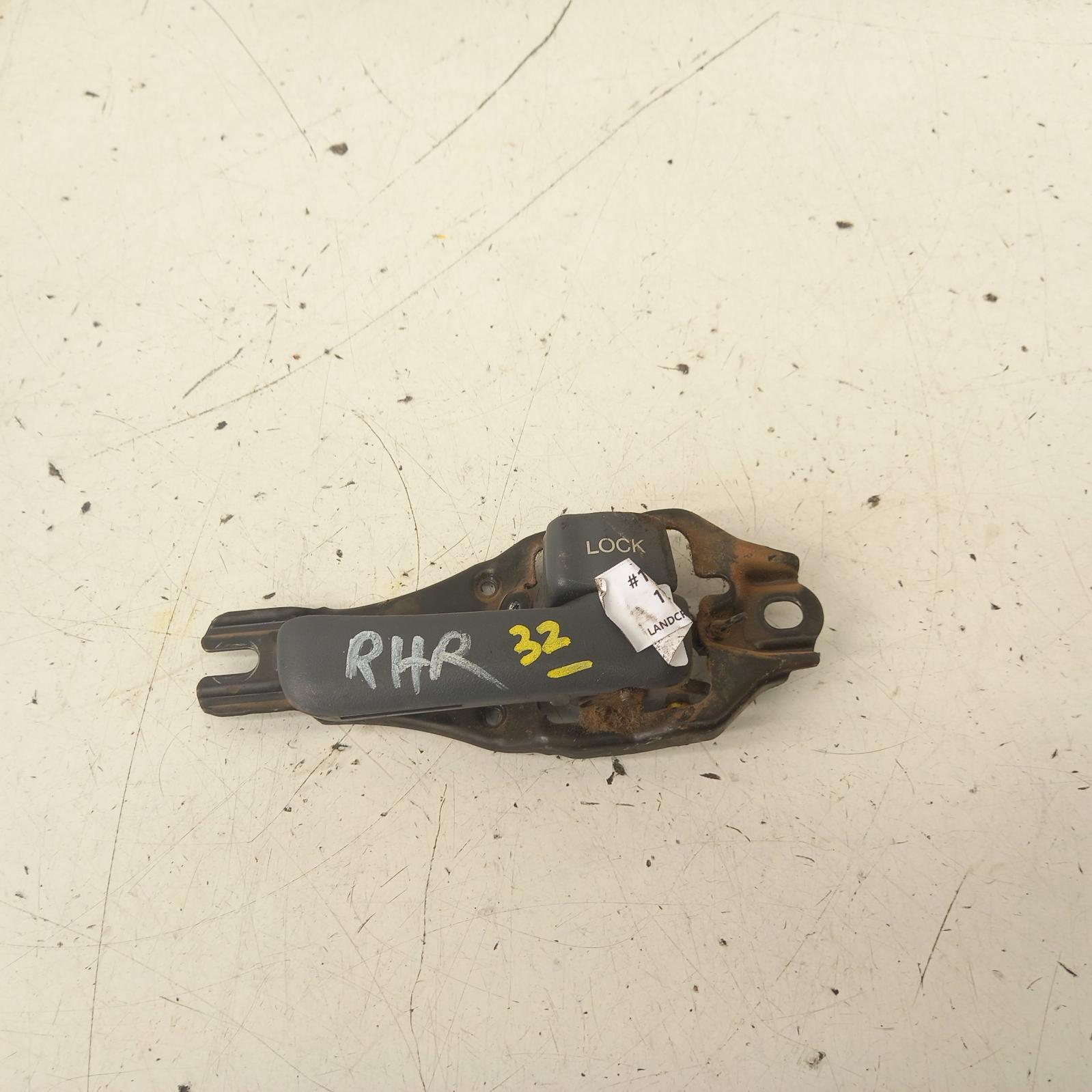 View Auto part Door Handle Toyota Landcruiser 1992