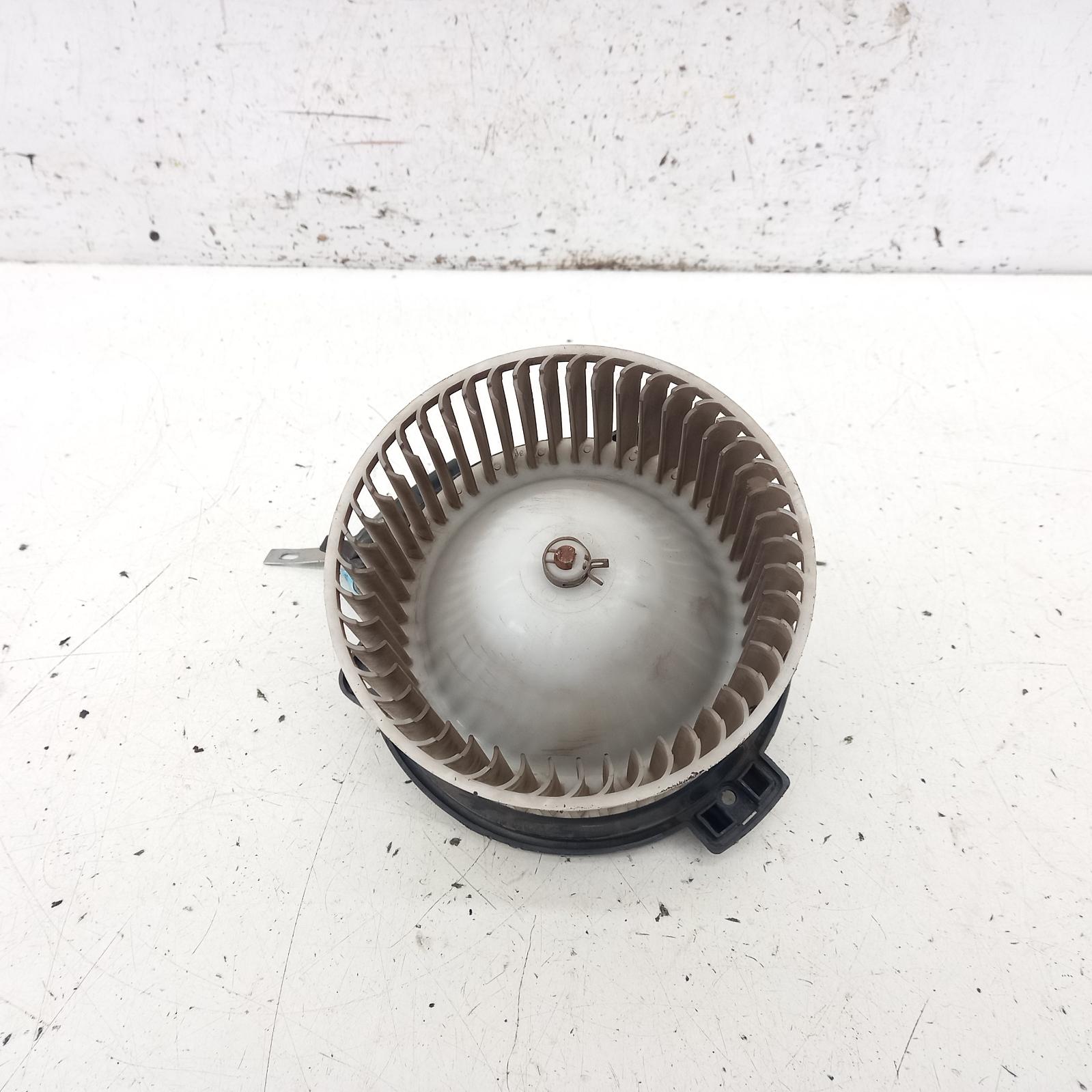 View Auto part Heater Fan Motor Toyota Hiace 1994