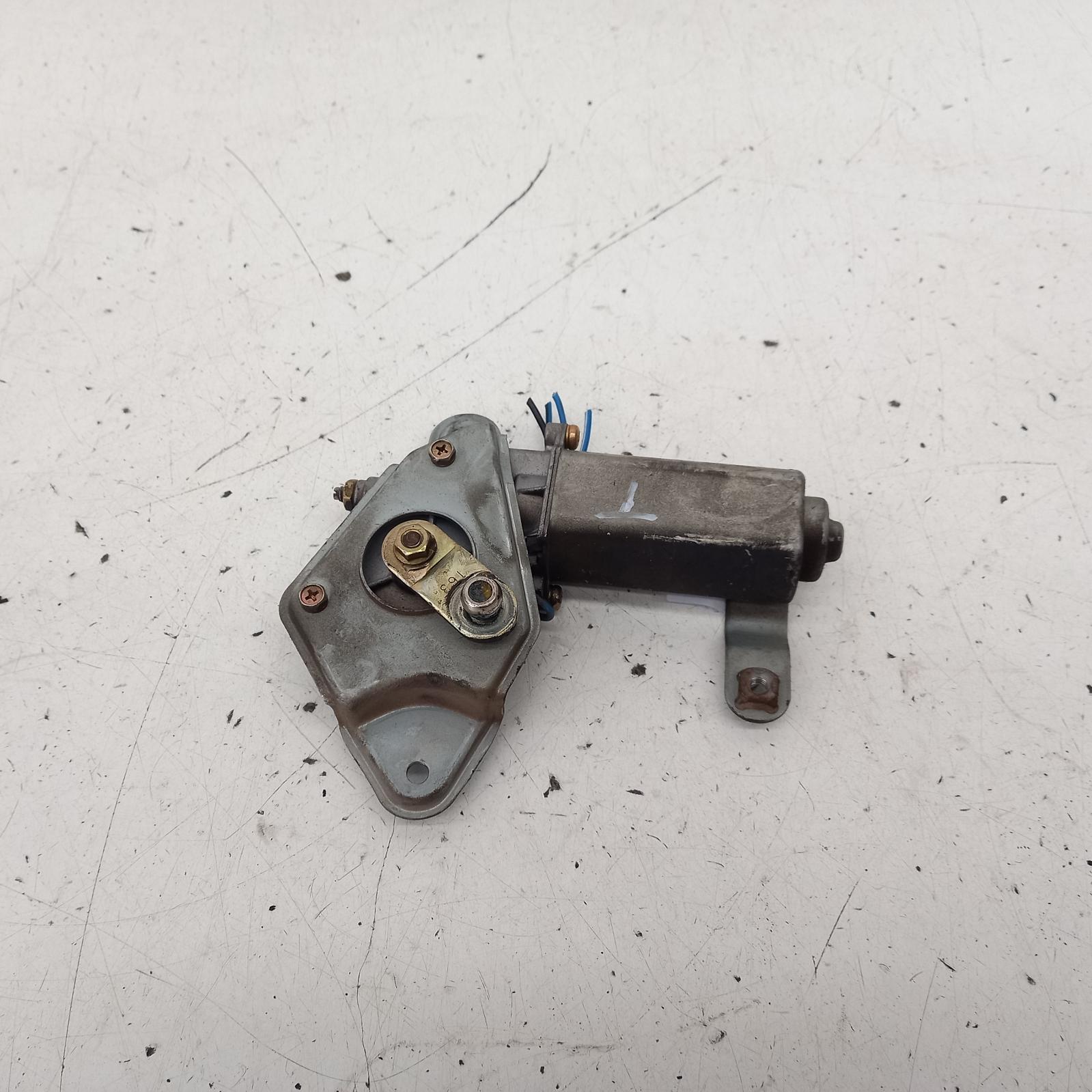 View Auto part Wiper Motor Toyota Hiace 1994