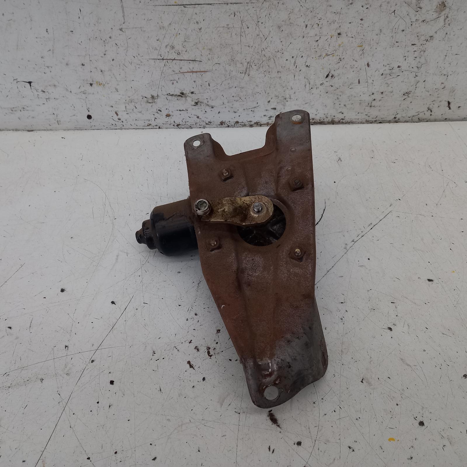 View Auto part Wiper Motor Toyota Hiace 1994