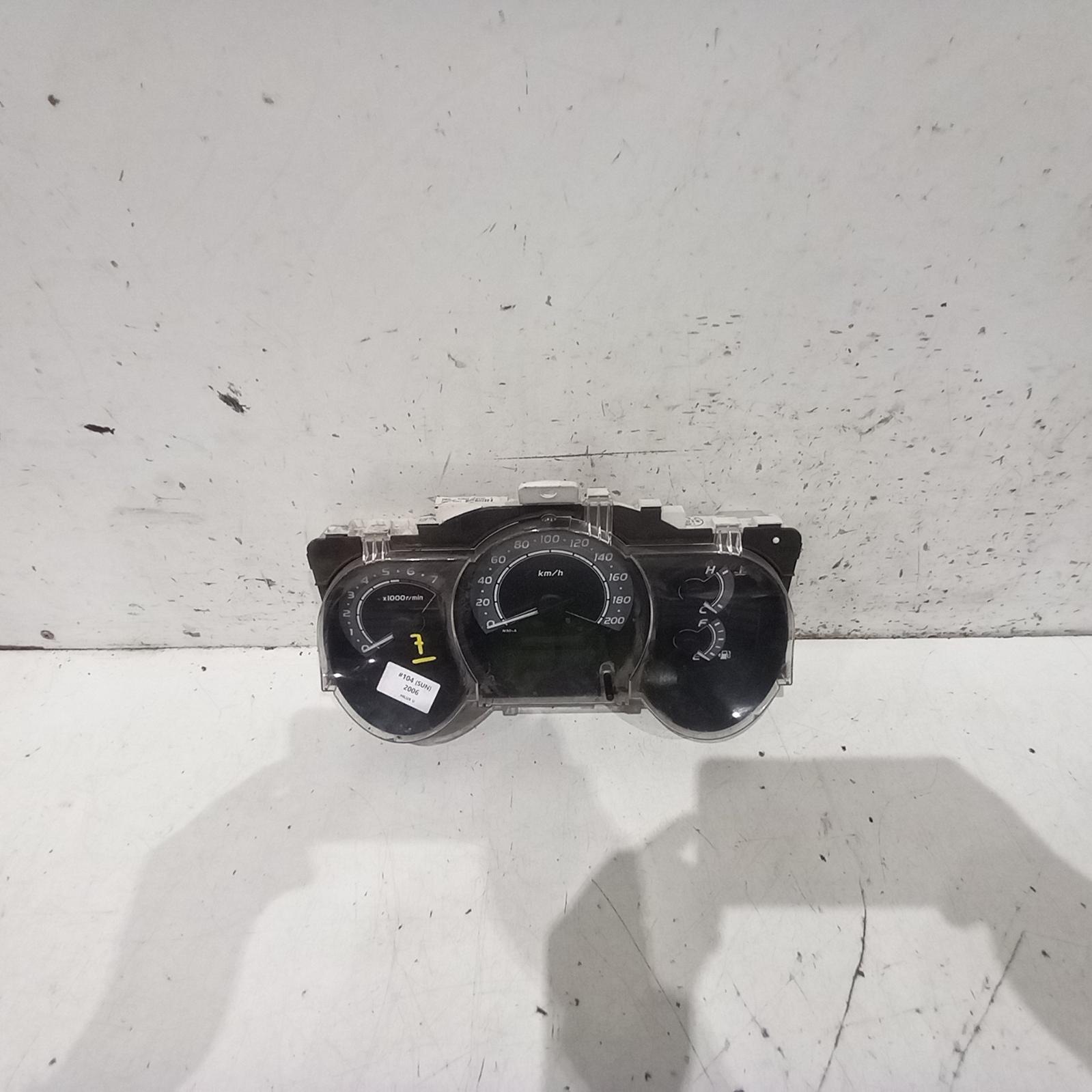 View Auto part Instrument Cluster Toyota Hilux 2005