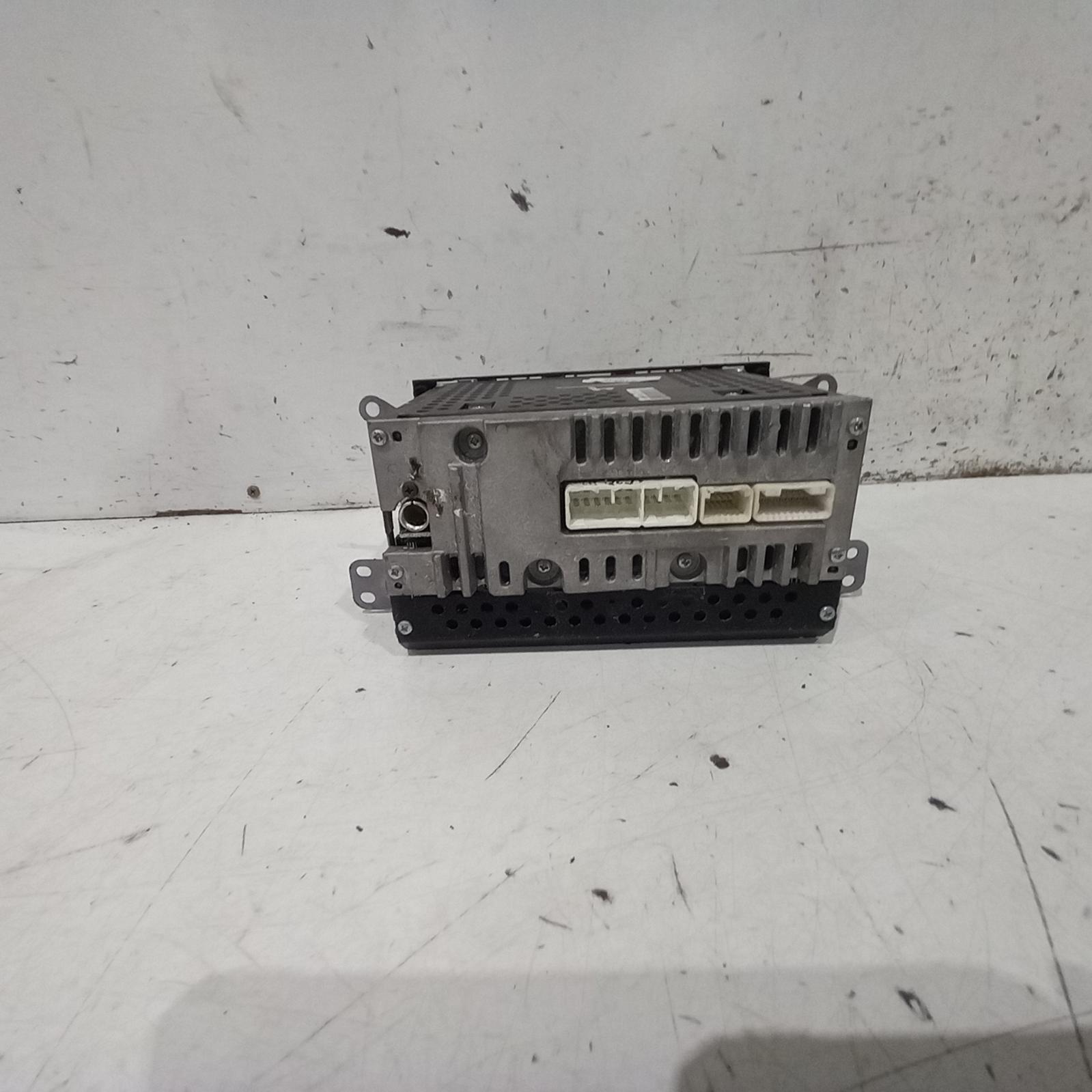 View Auto part Radio/Cd/Dvd/Sat/Tv Toyota Hilux 2005
