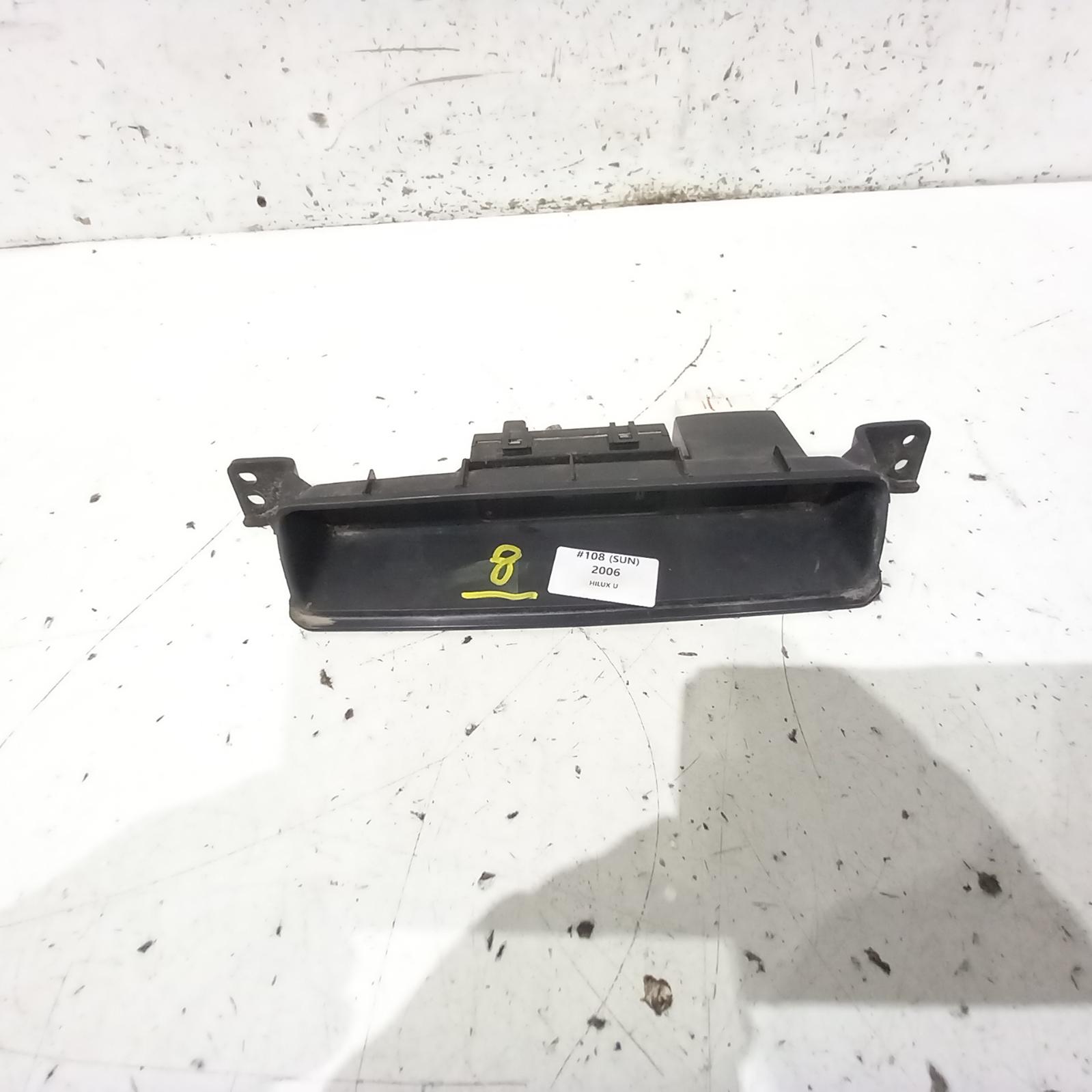 2006 Toyota Hilux Clock View Auto part Clock Toyota Hilux 2006