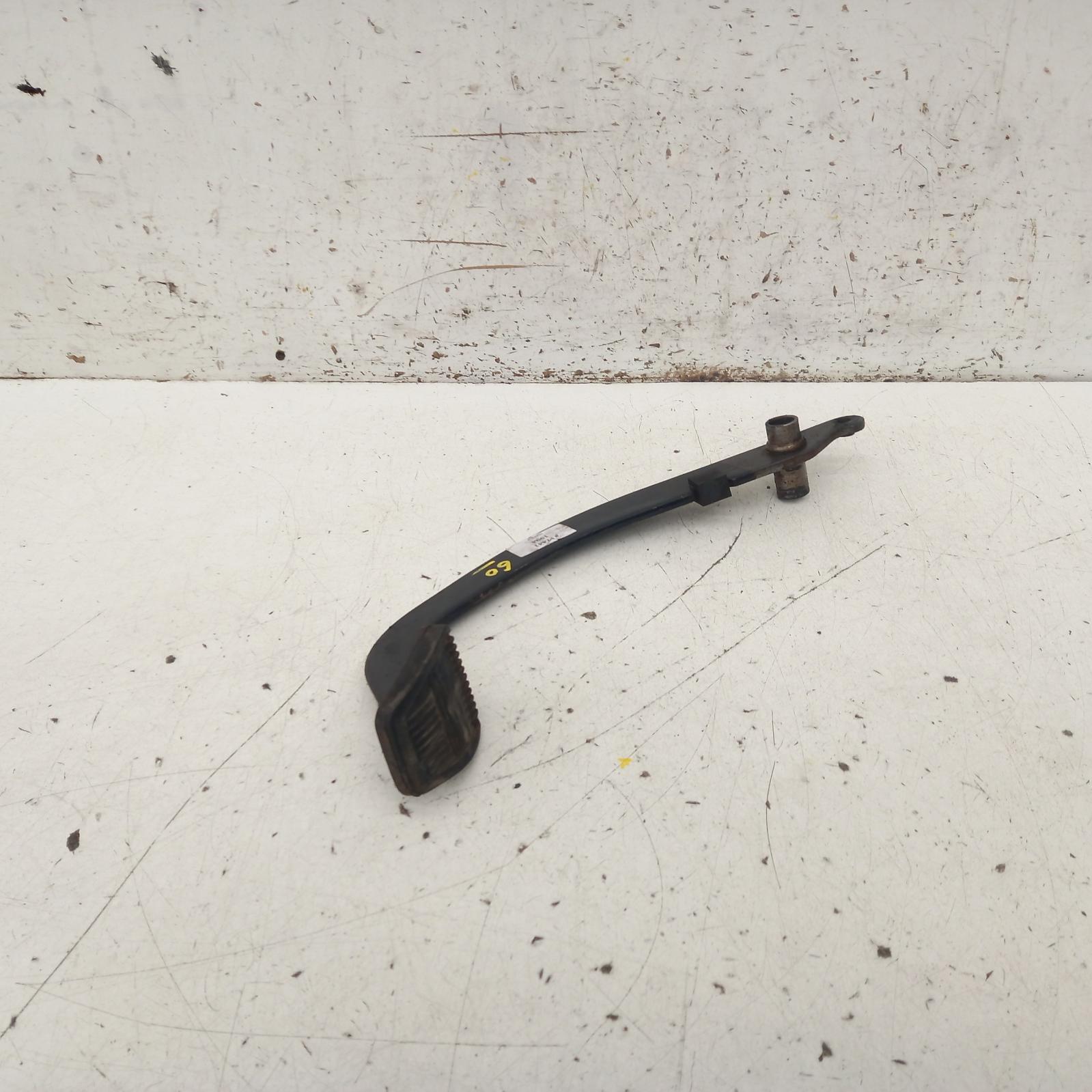 View Auto part Pedal Assembly Toyota Hiace 1994