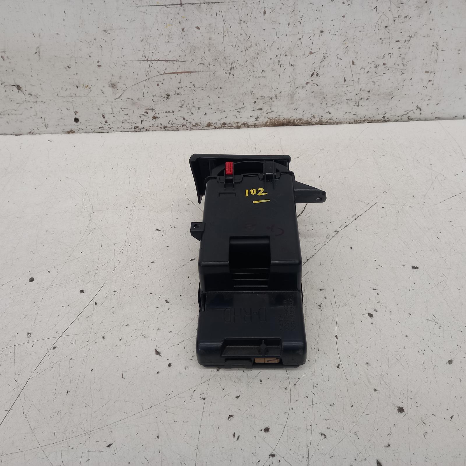 View Auto part Trim Panel Toyota Hilux 2017