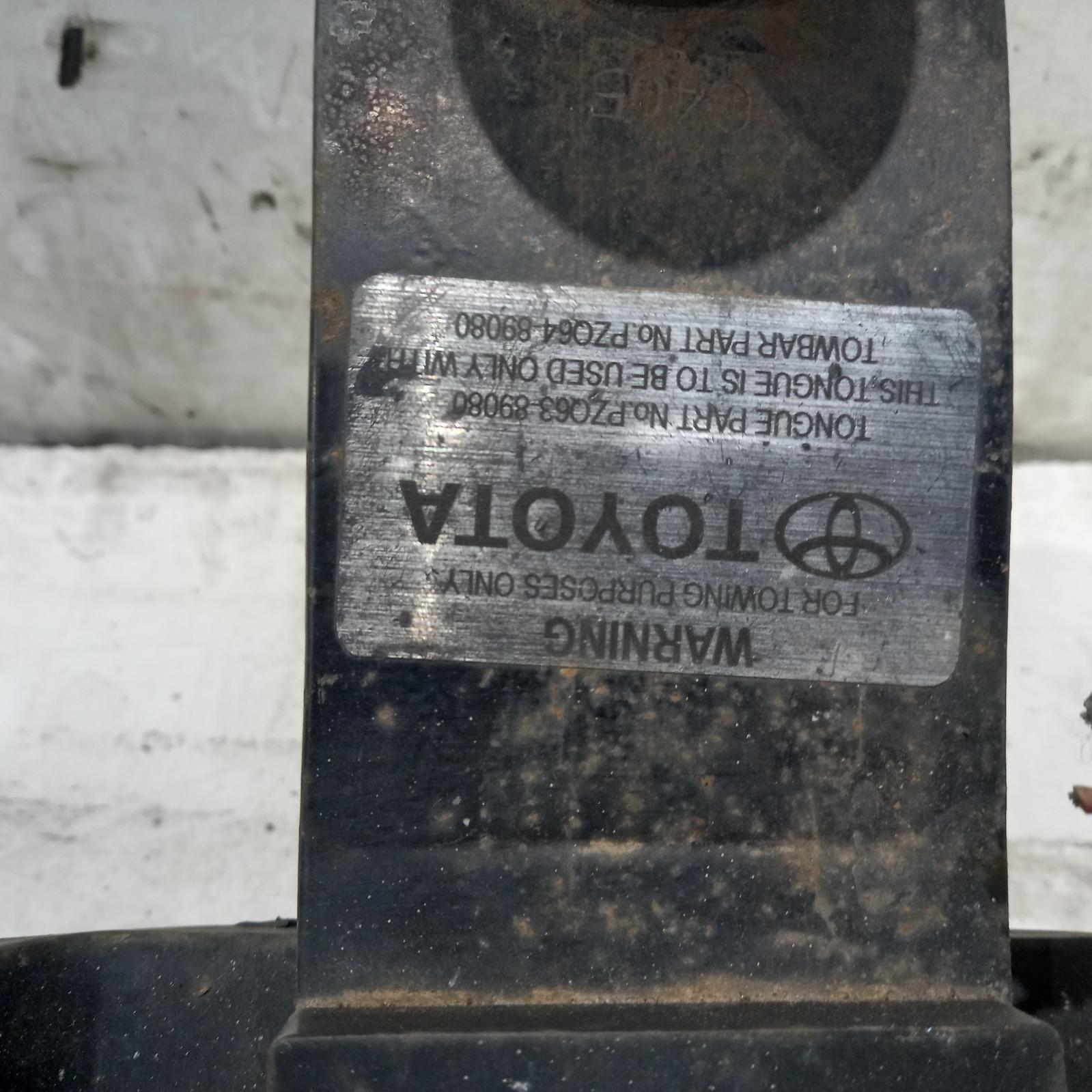 View Auto part Towbar Toyota Hilux 2005