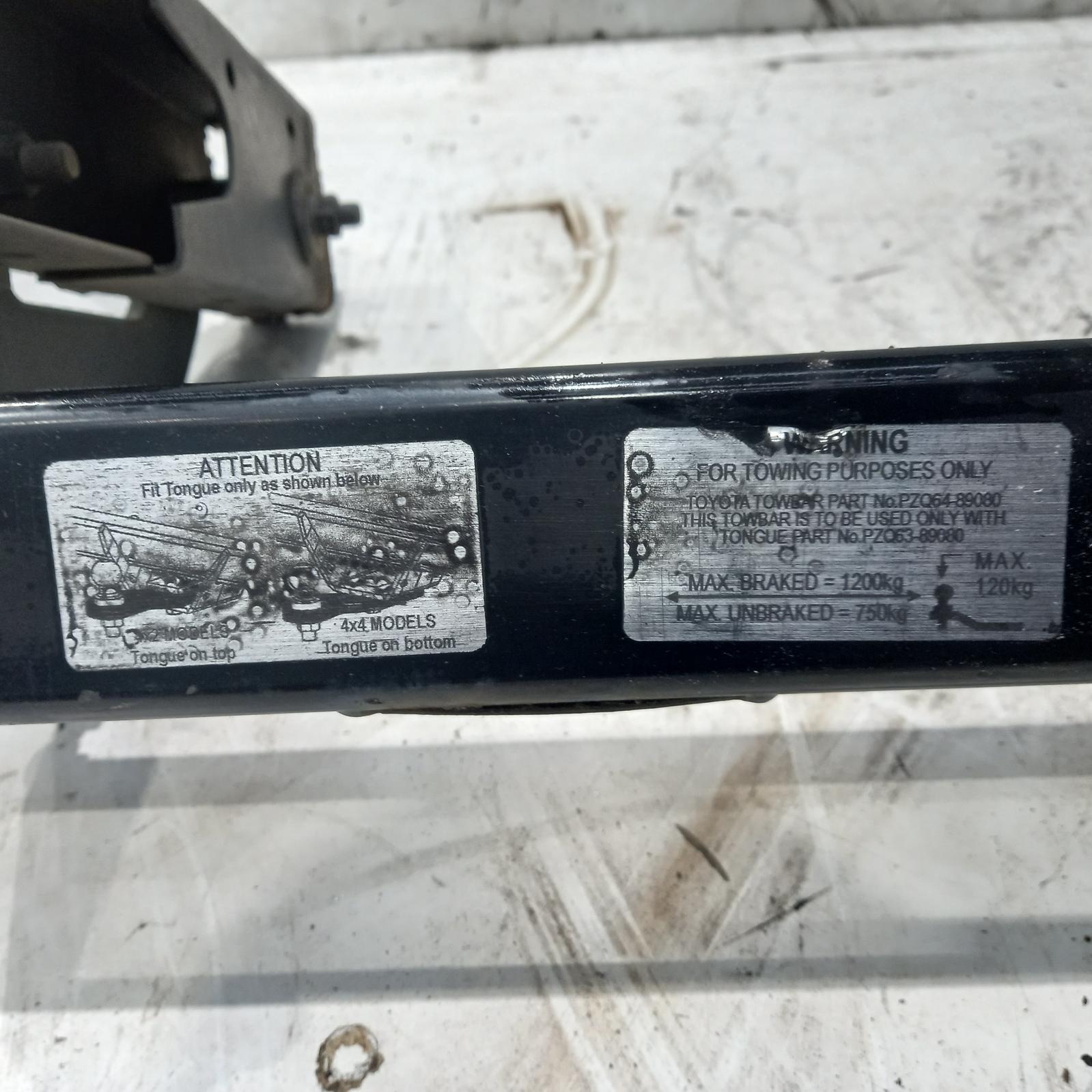 View Auto part Towbar Toyota Hilux 2005