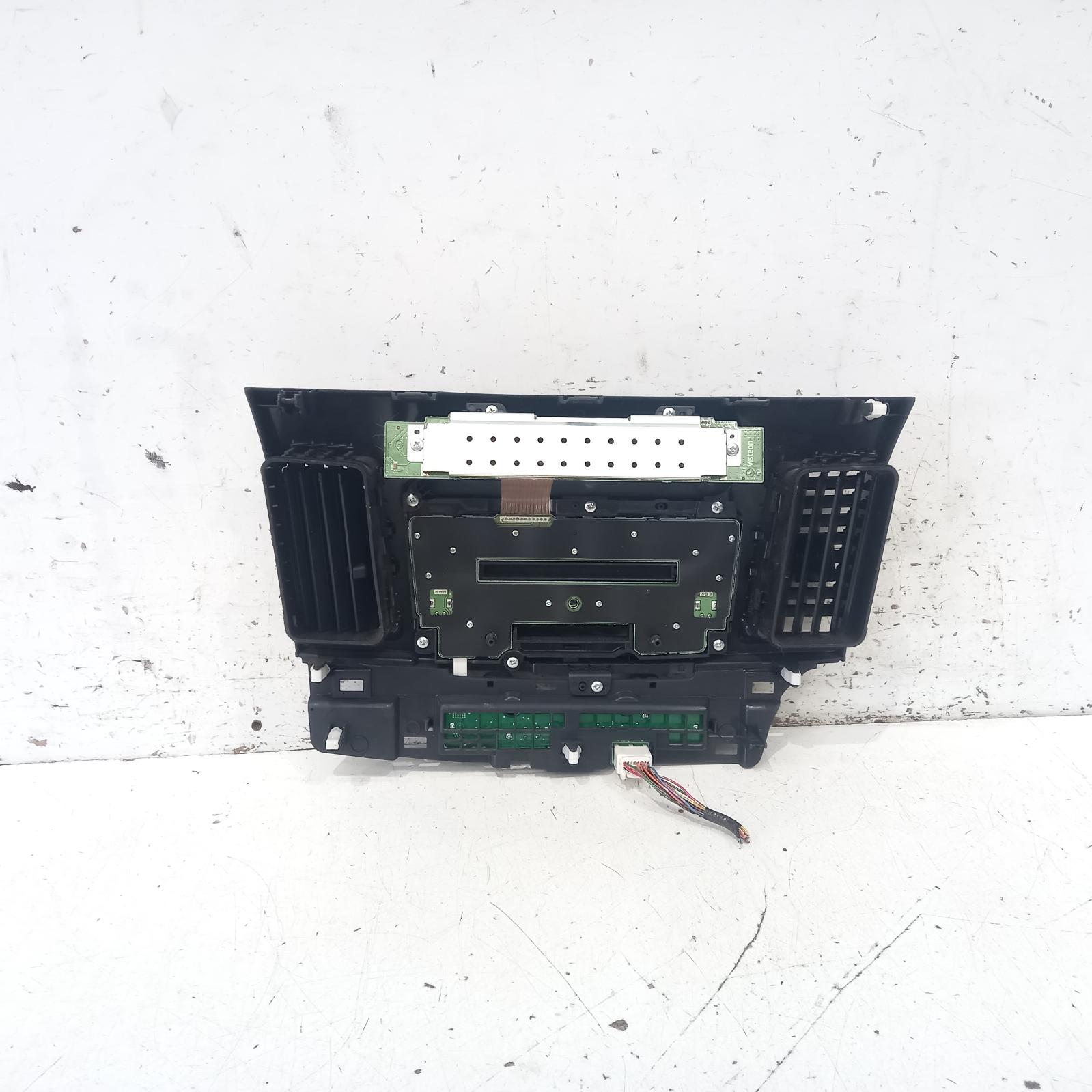 View Auto part Radio/Cd/Dvd/Sat/Tv Mitsubishi Lancer 2011