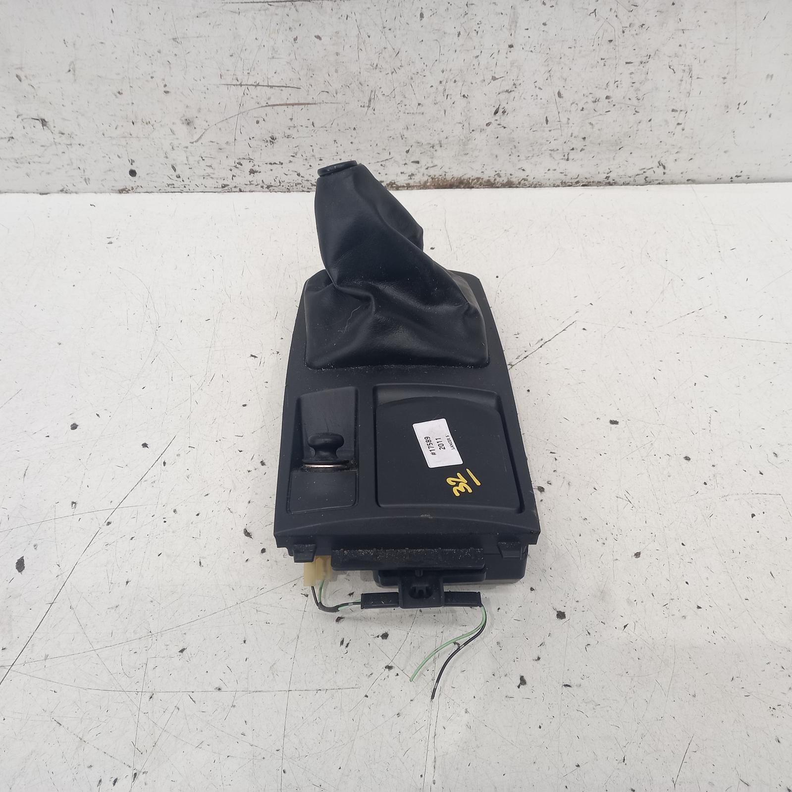 View Auto part Console Mitsubishi Lancer 2011