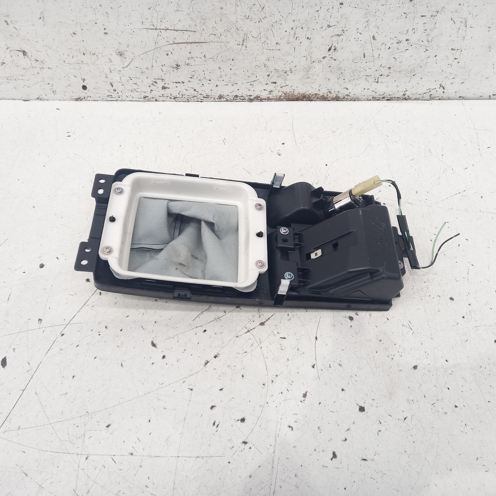 View Auto part Console Mitsubishi Lancer 2011