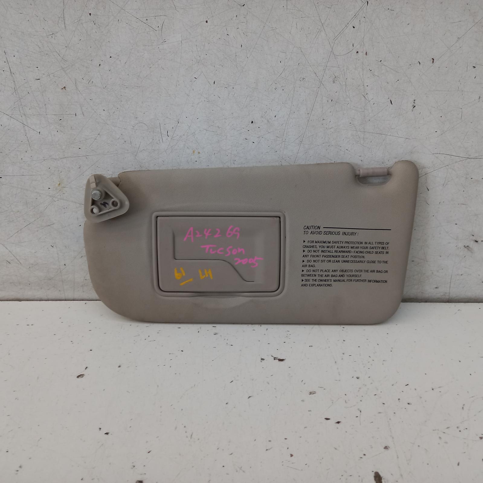 View Auto part Sunvisor Hyundai Tucson 2005