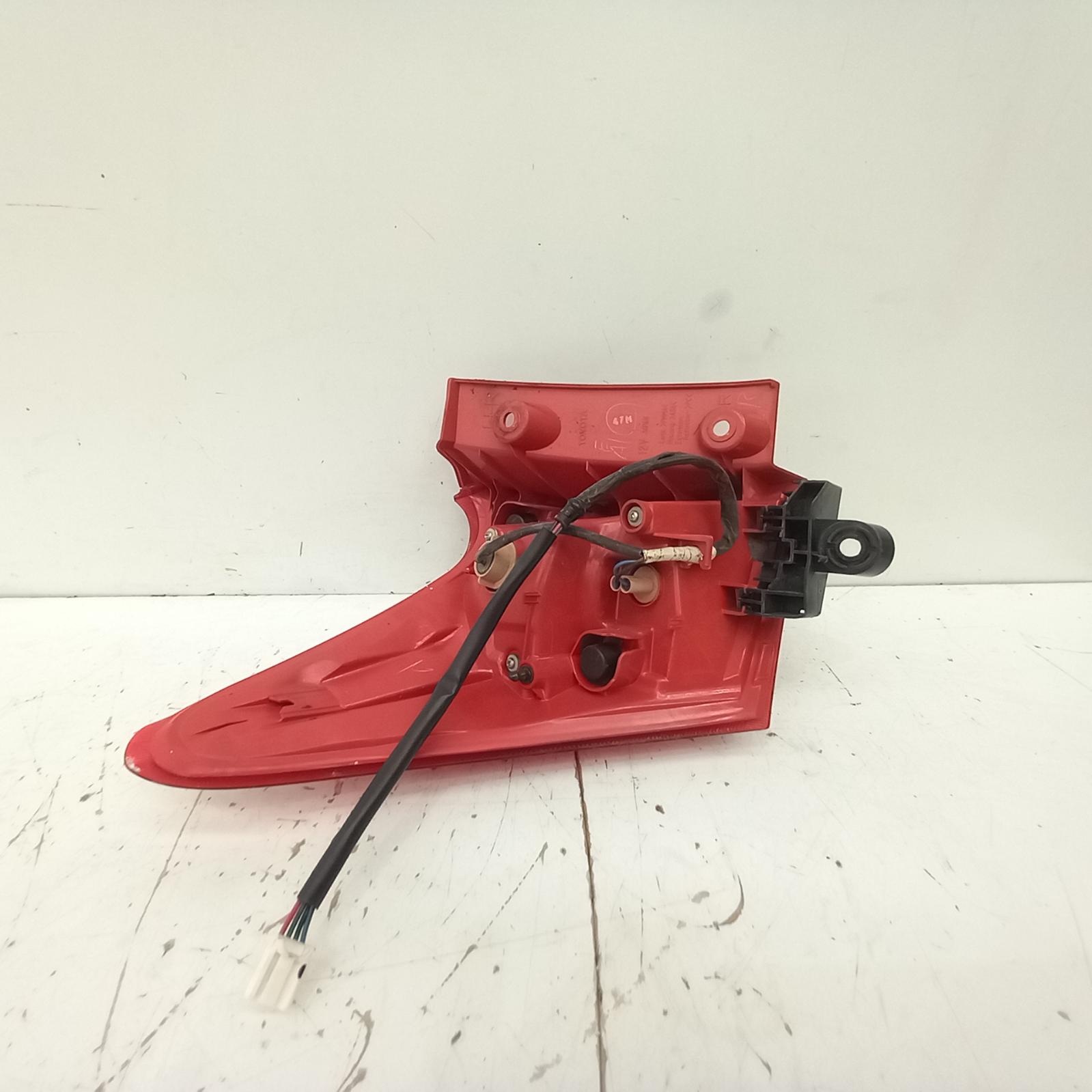 View Auto part Right Taillight Toyota Corolla 2014