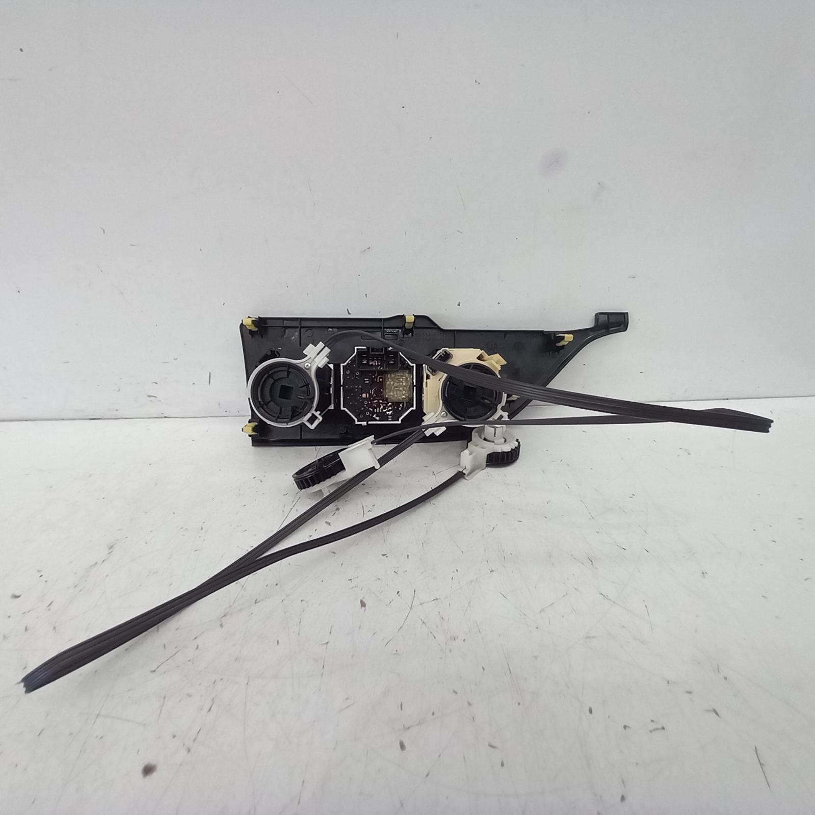 View Auto part Heater/Ac Controls Toyota Corolla 2014