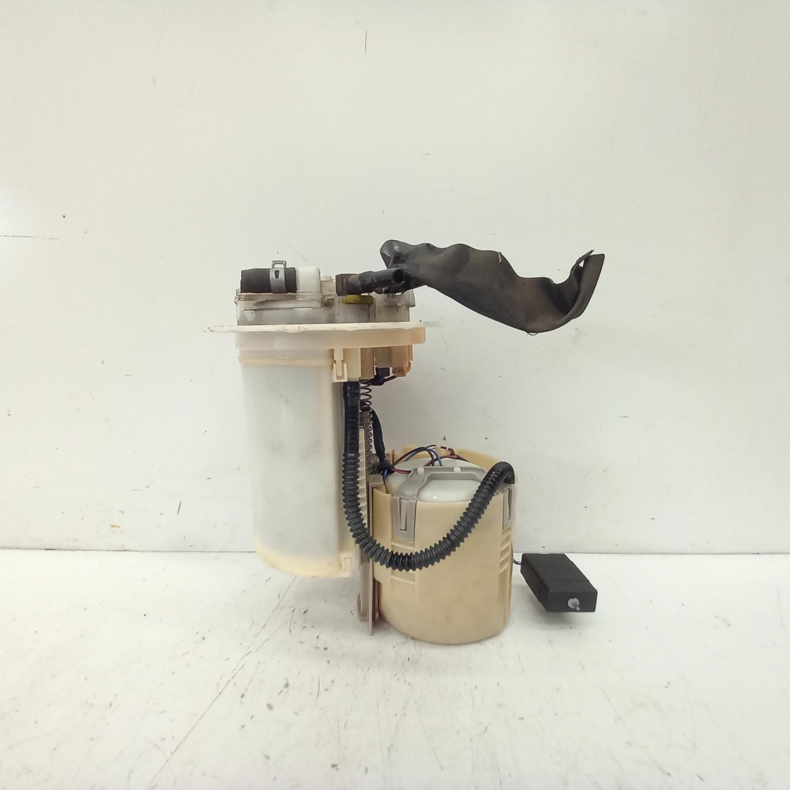 View Auto part Fuel Pump Toyota Corolla 2014