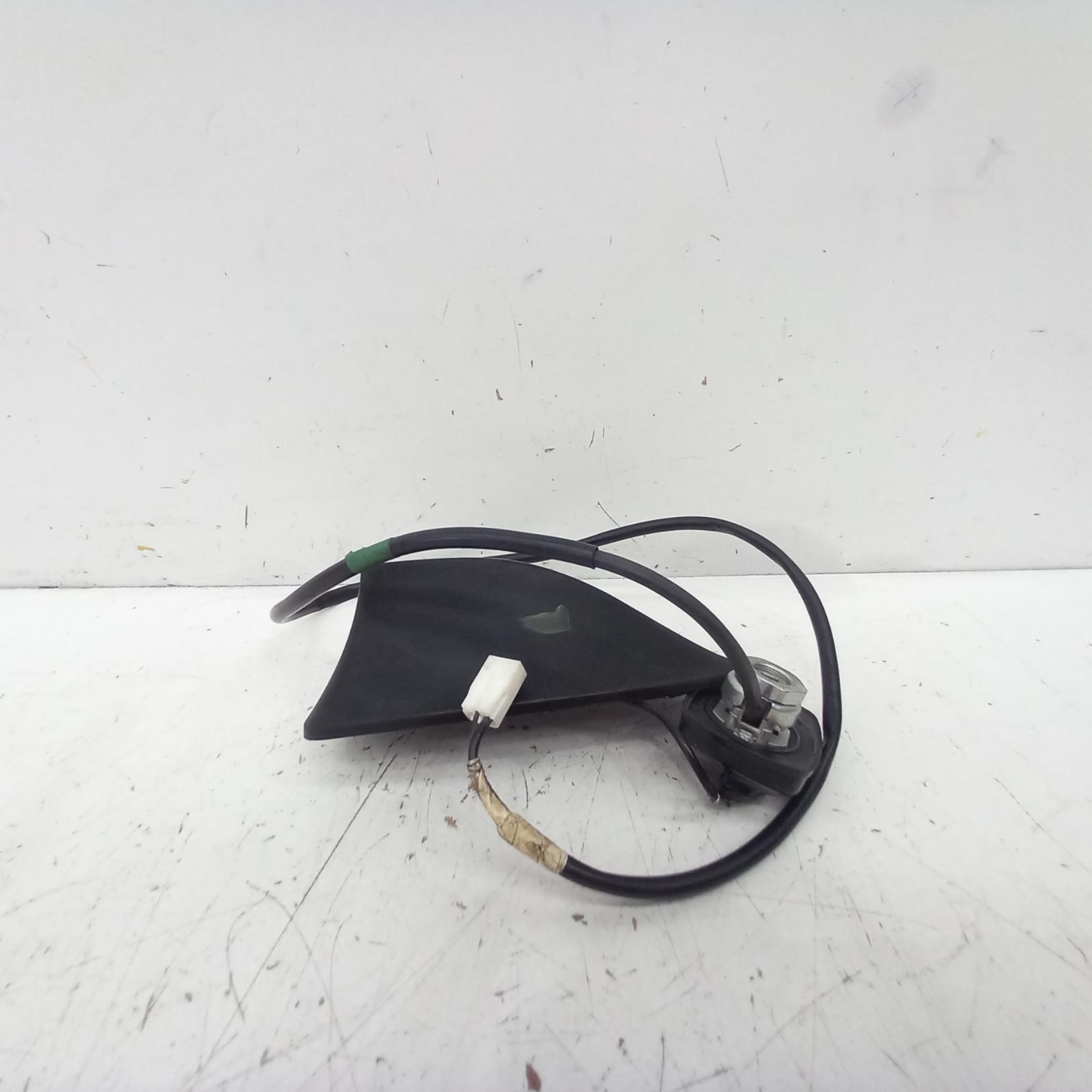 View Auto part Antenna Toyota Corolla 2014