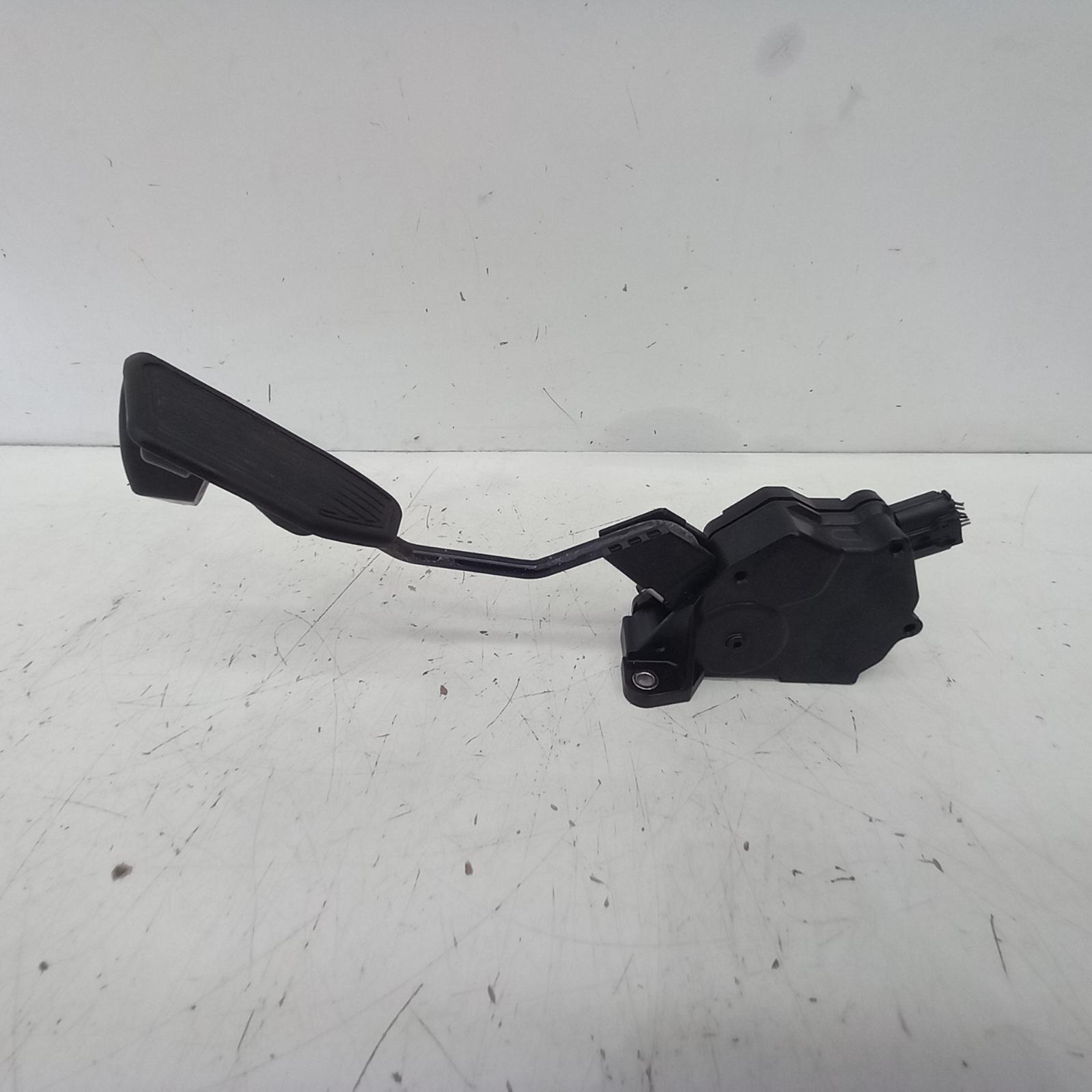 View Auto part Pedal Assembly Toyota Corolla 2014