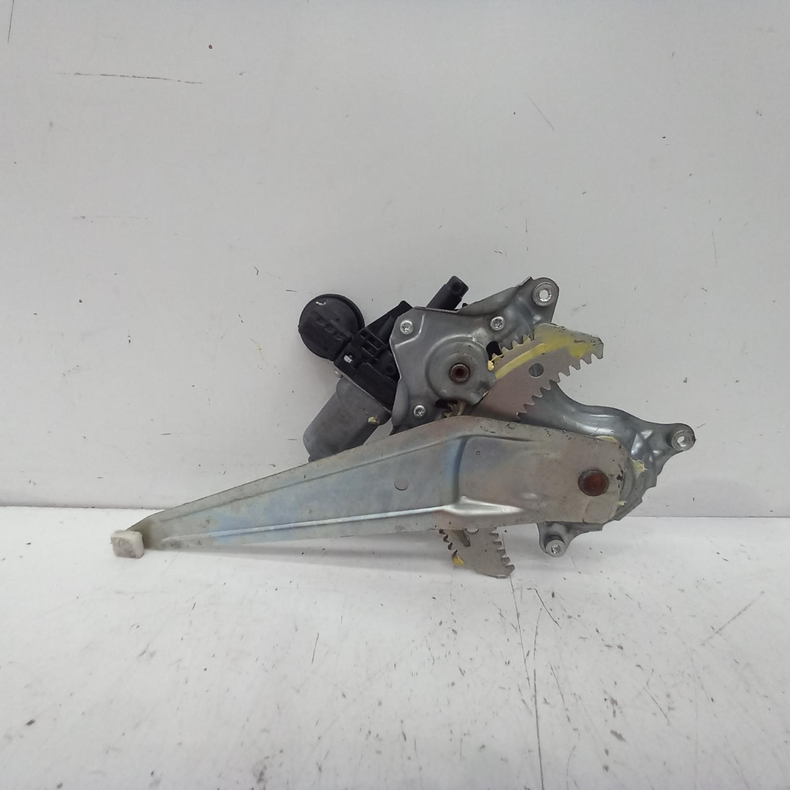 View Auto part Left Rear Wnd Reg/Motor Toyota Corolla 2014