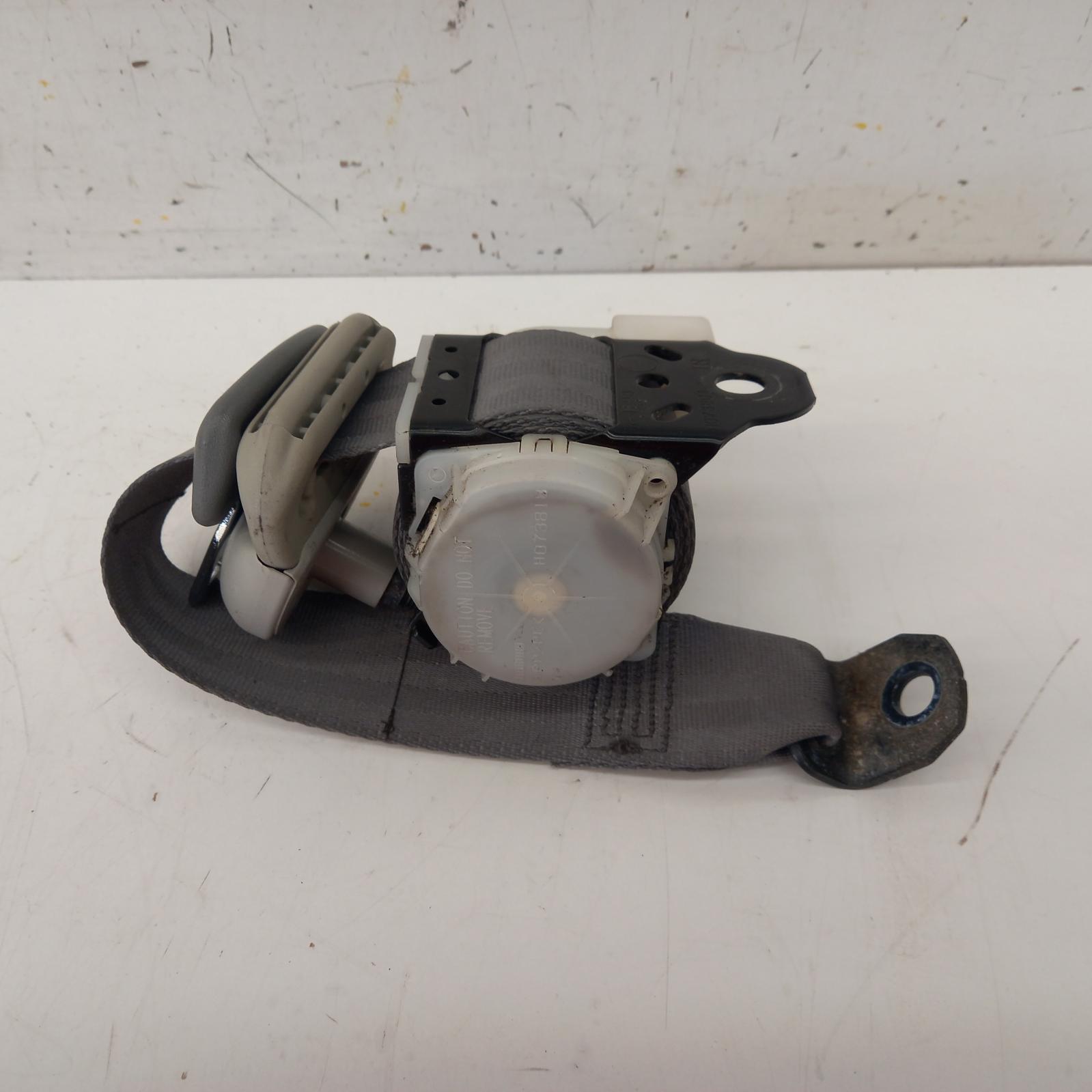 View Auto part Seatbelt/Stalk Toyota Hilux 2010