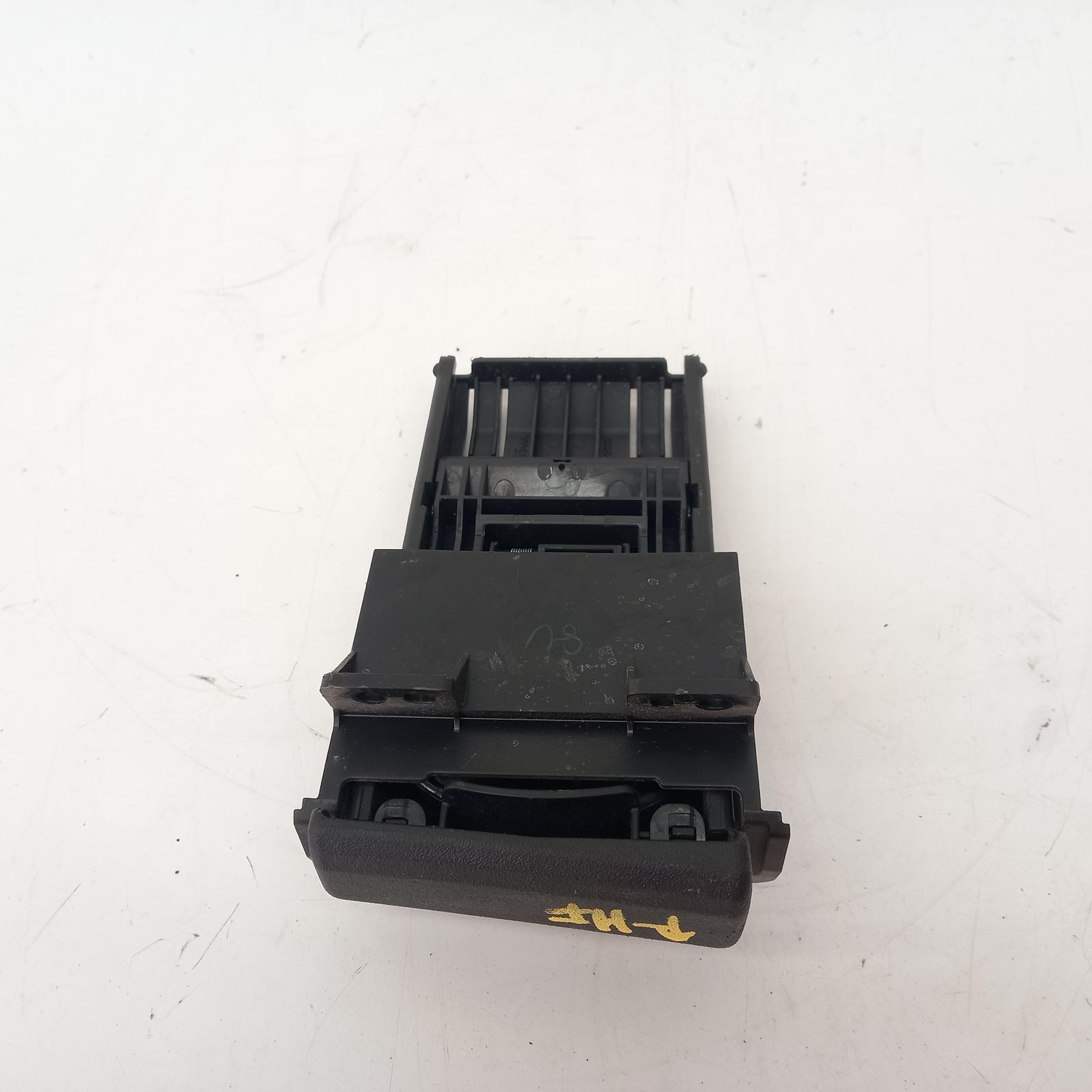 View Auto part Trim Panel Toyota Hilux 2010