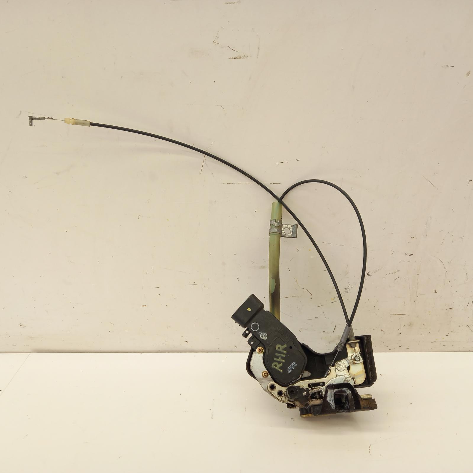 View Auto part Door/Boot/Gate Lock Toyota Landcruiser 2000