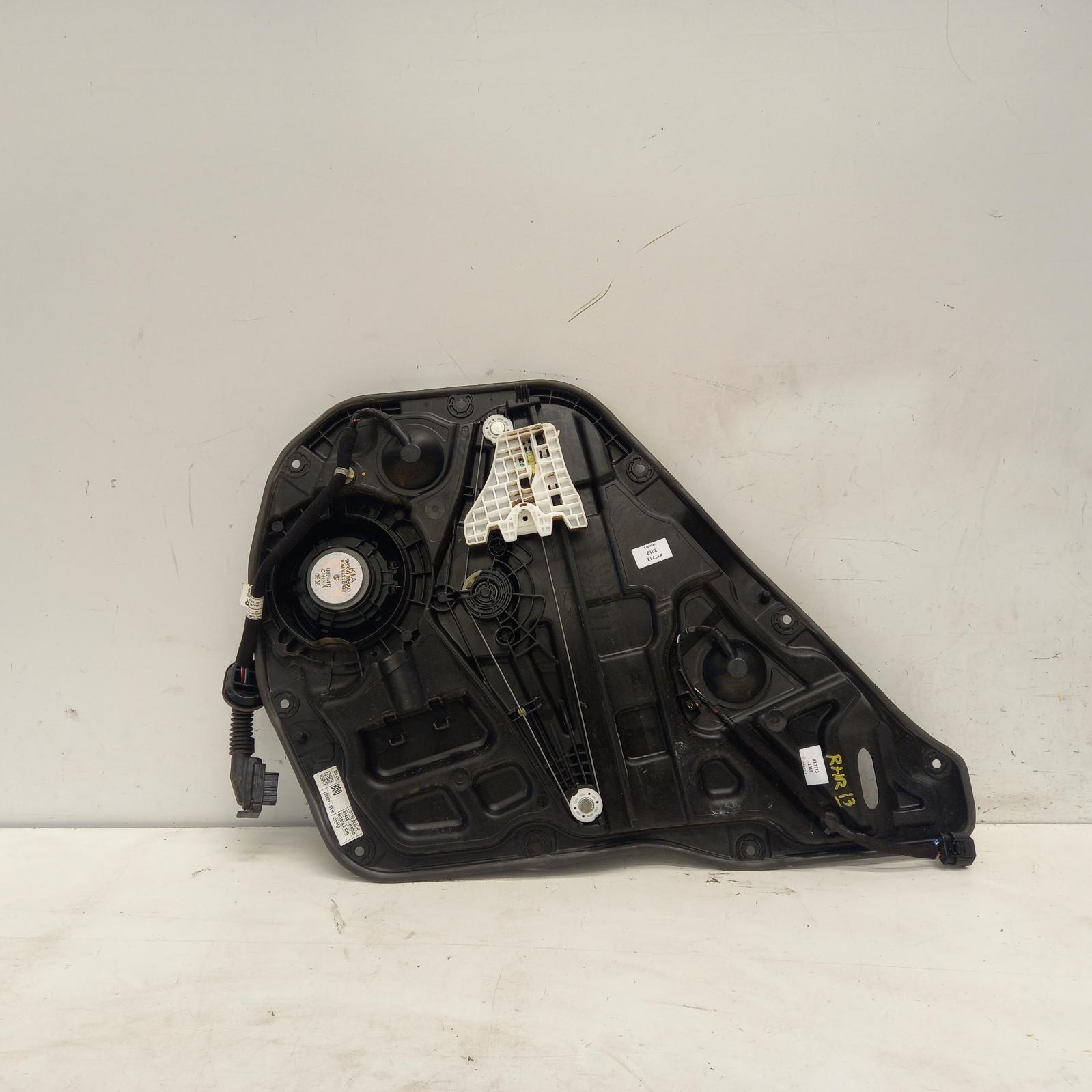 View Auto part Right Rear Wnd Reg/Motor Kia Cerato 2019