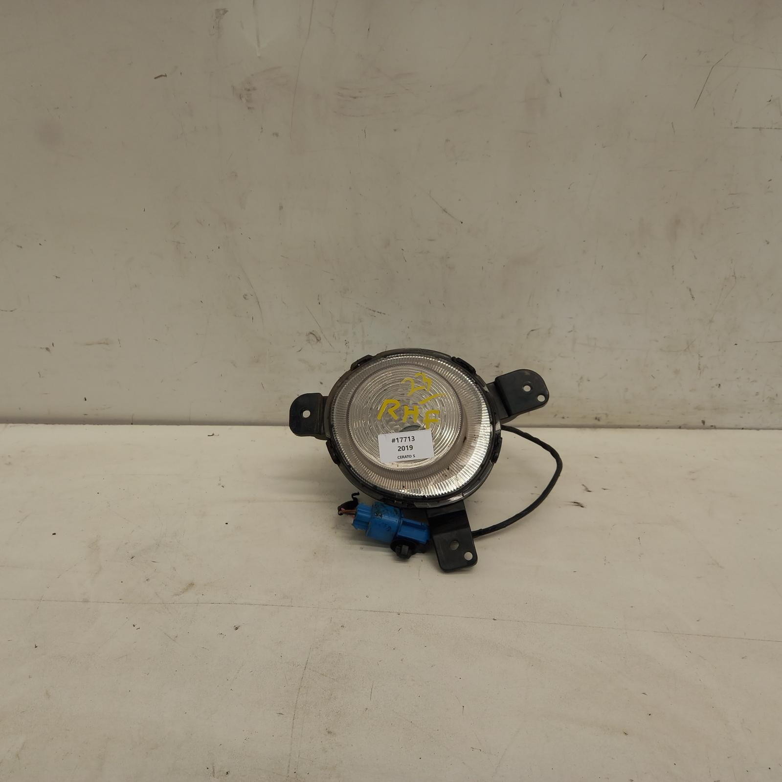 2019 Kia Cerato Right Indicator/Fog/Side View Auto part Right Indicator/Fog/Side Kia Cerato 2019