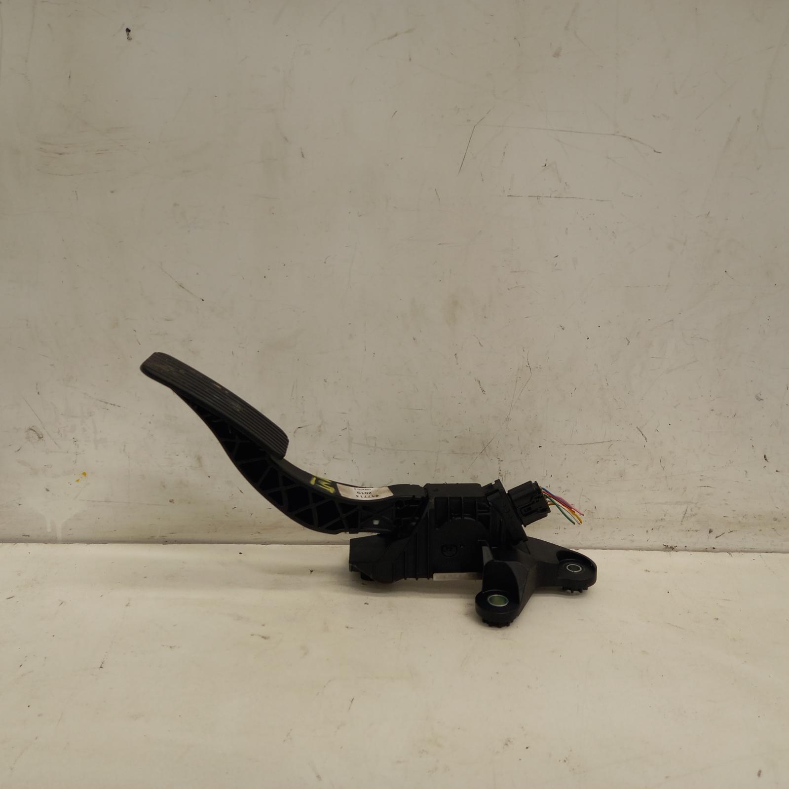 View Auto part Pedal Assembly Kia Cerato 2019