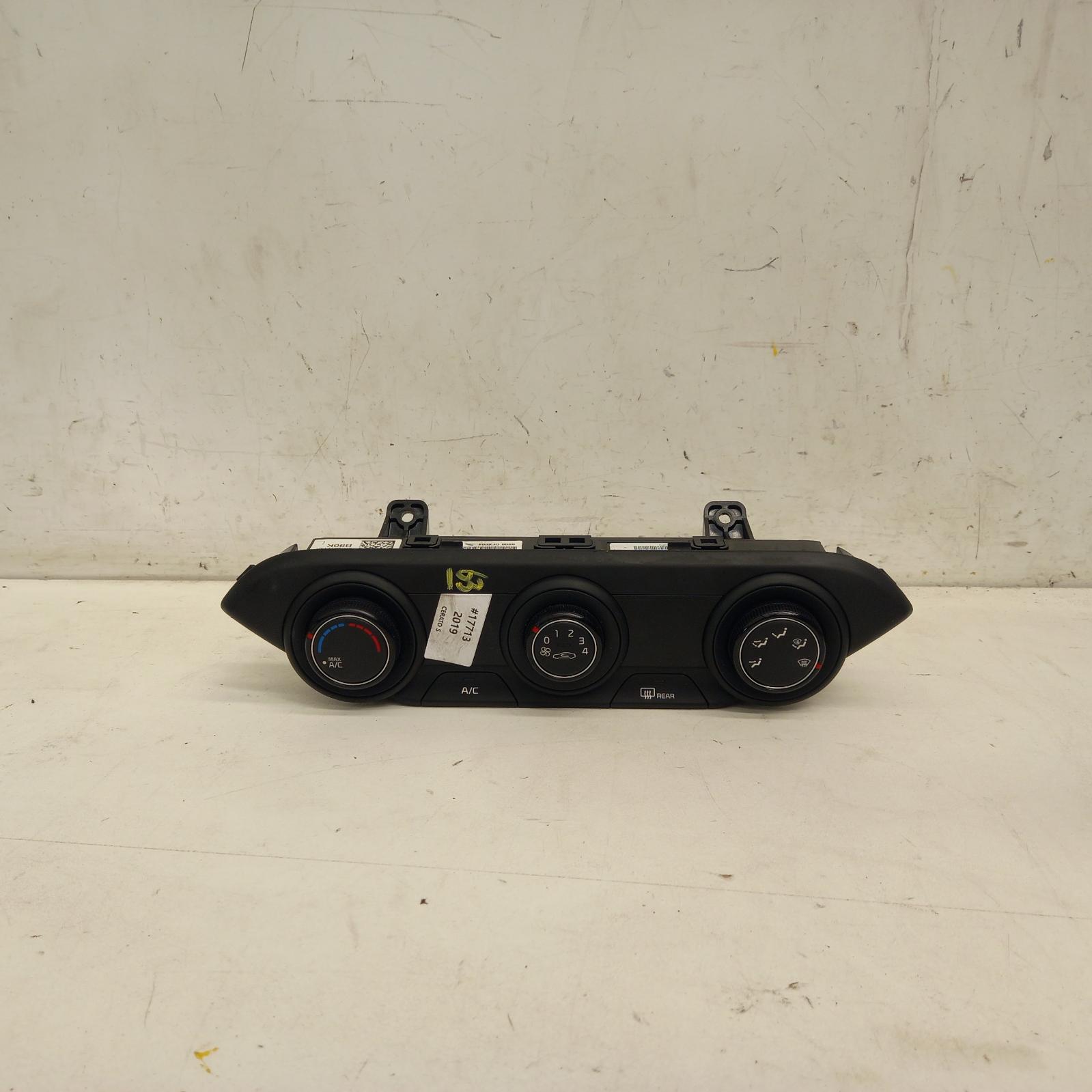 View Auto part Heater/Ac Controls Kia Cerato 2019