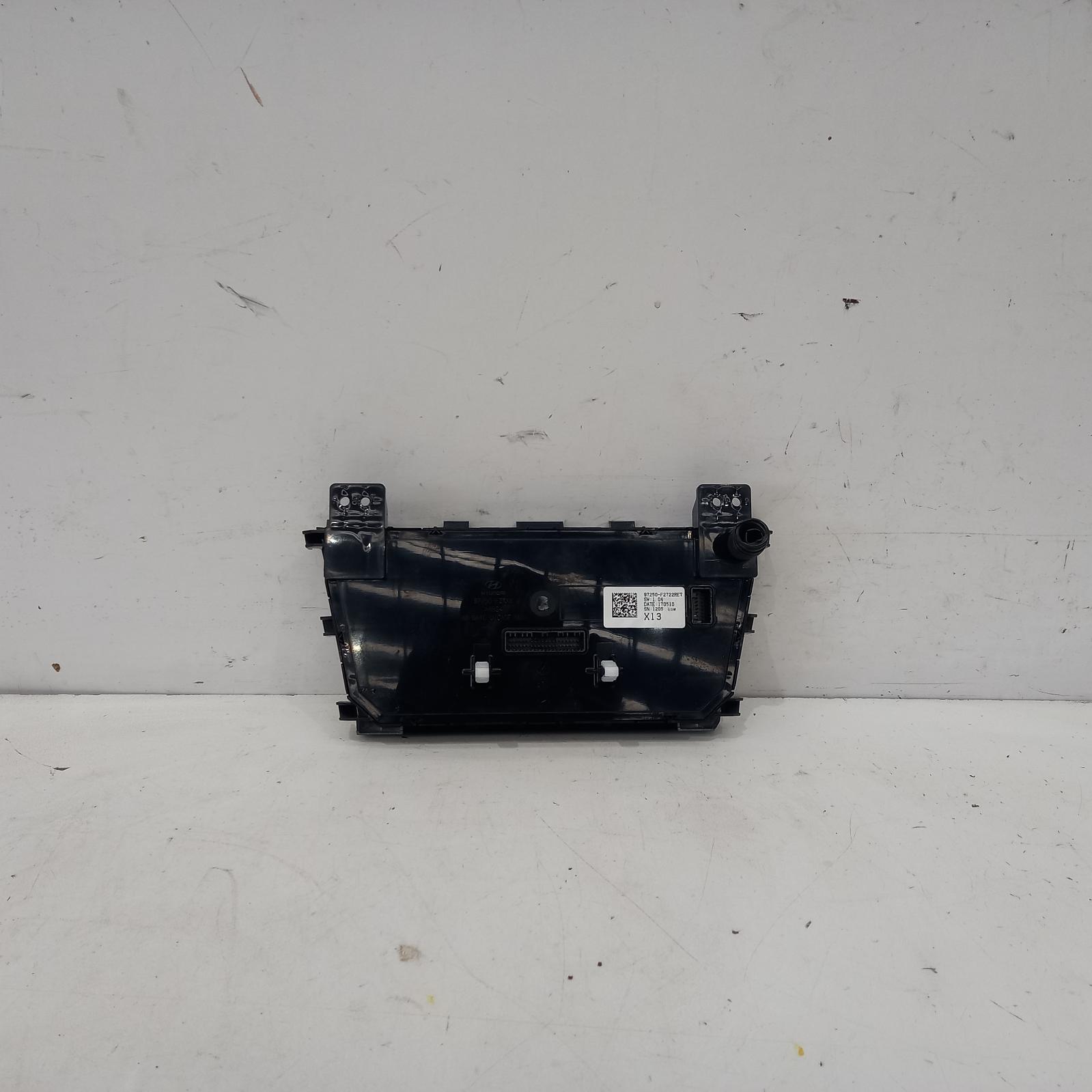 View Auto part Heater/Ac Controls Hyundai Elantra 2017