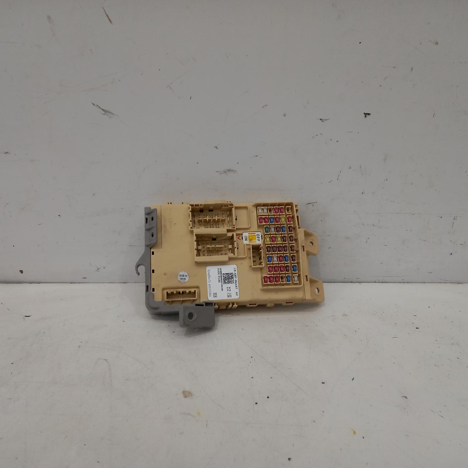 2017 Hyundai Elantra Fuse Box View Auto part Fuse Box Hyundai Elantra 2017