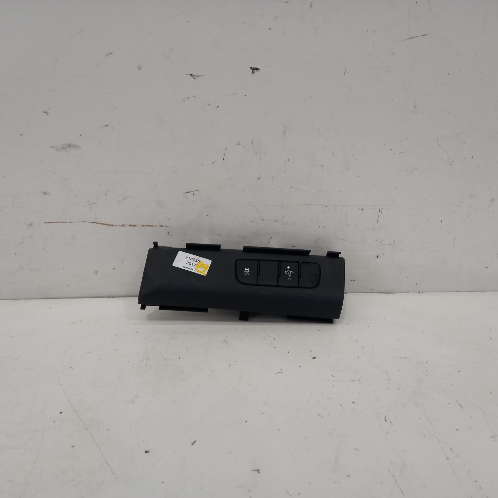 View Auto part Misc Switch/Relay Hyundai Elantra 2017