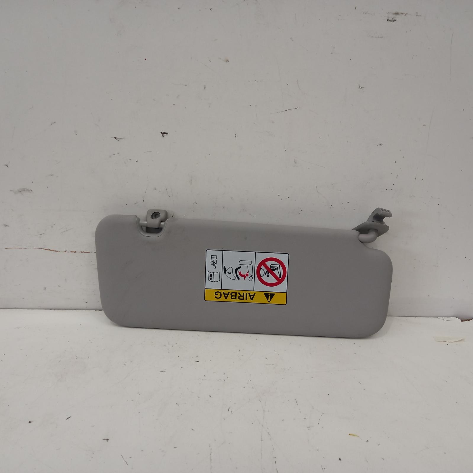 View Auto part Sunvisor Hyundai Elantra 2017