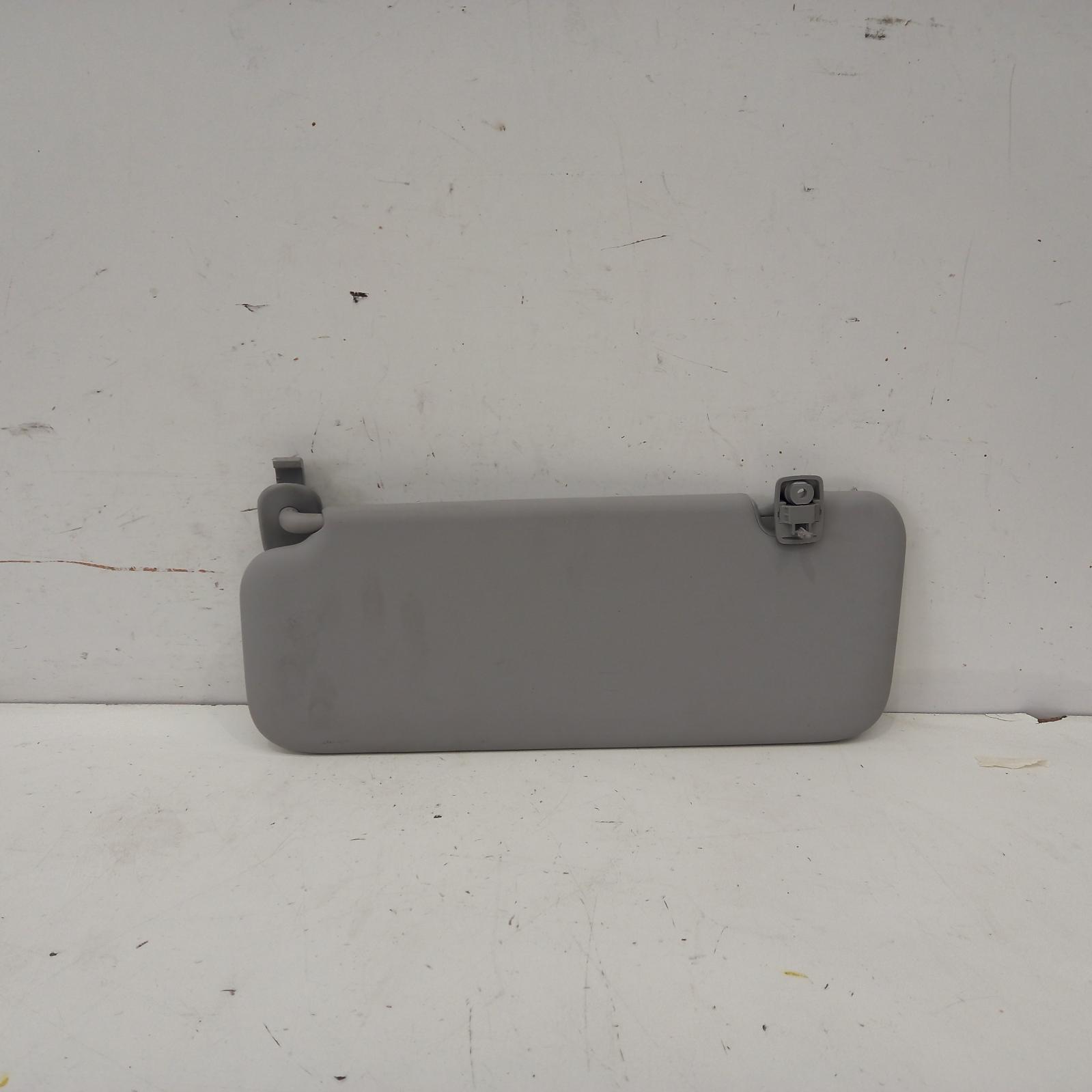 View Auto part Sunvisor Hyundai Elantra 2017