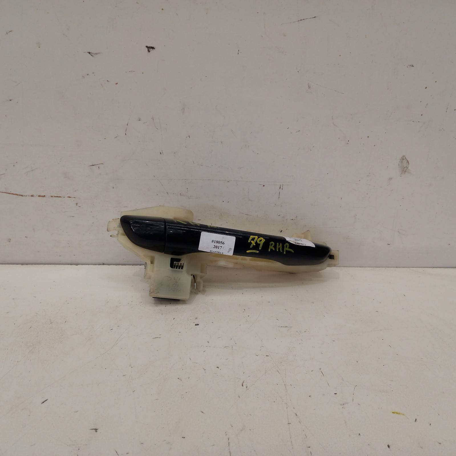 View Auto part Door Handle Hyundai Elantra 2017