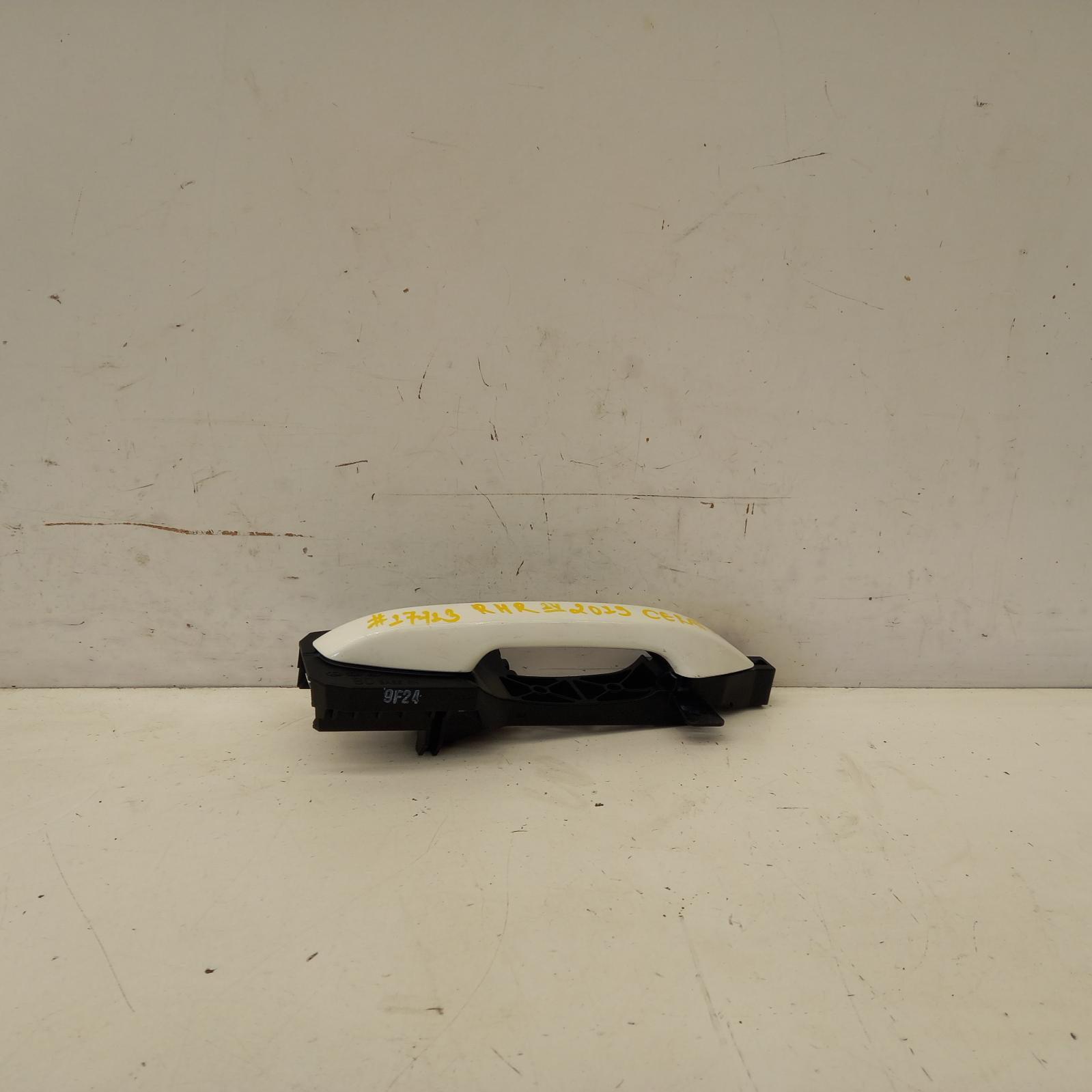 View Auto part Door Handle Kia Cerato 2019
