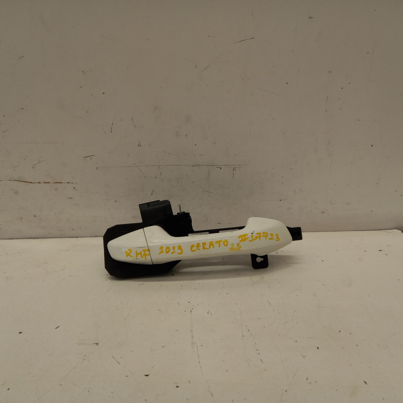View Auto part Door Handle Kia Cerato 2019