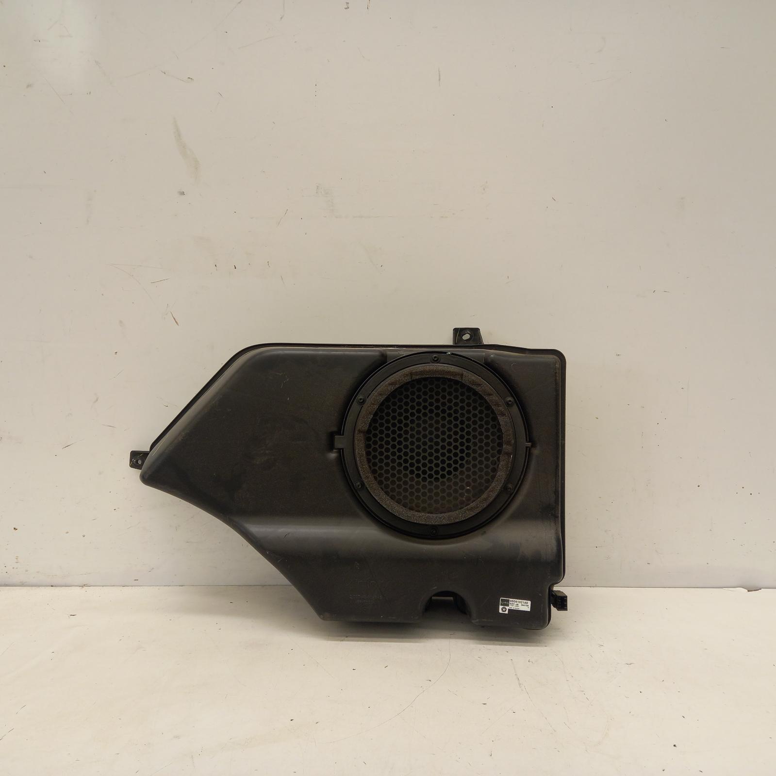 View Auto part Radio/Cd/Dvd/Sat/Tv Dodge Nitro 2007