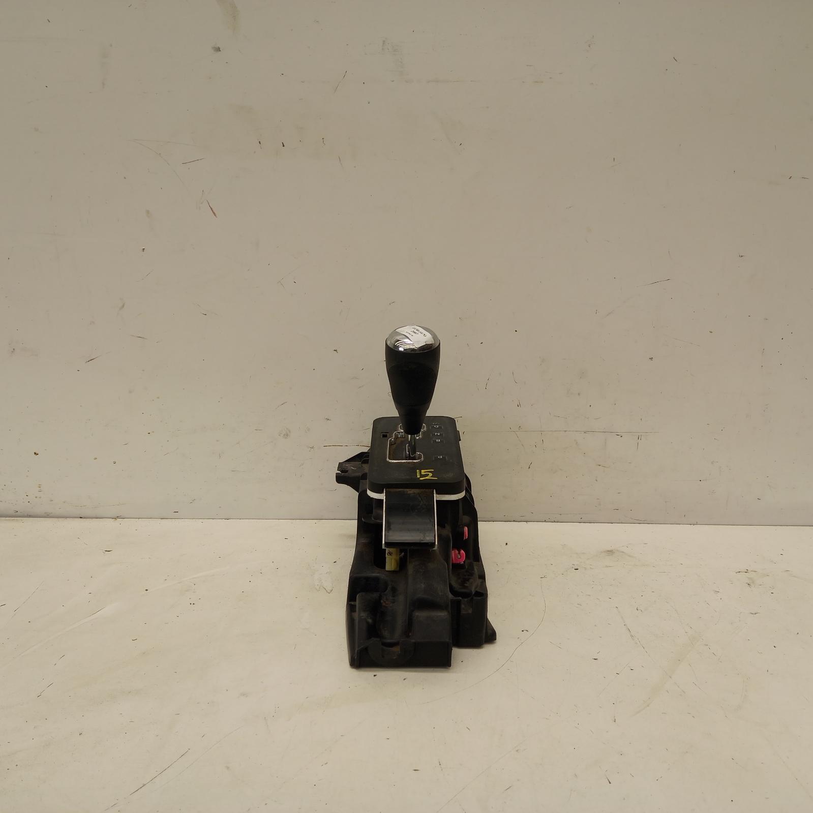 View Auto part Gear Stick/Shifter Dodge Nitro 2007