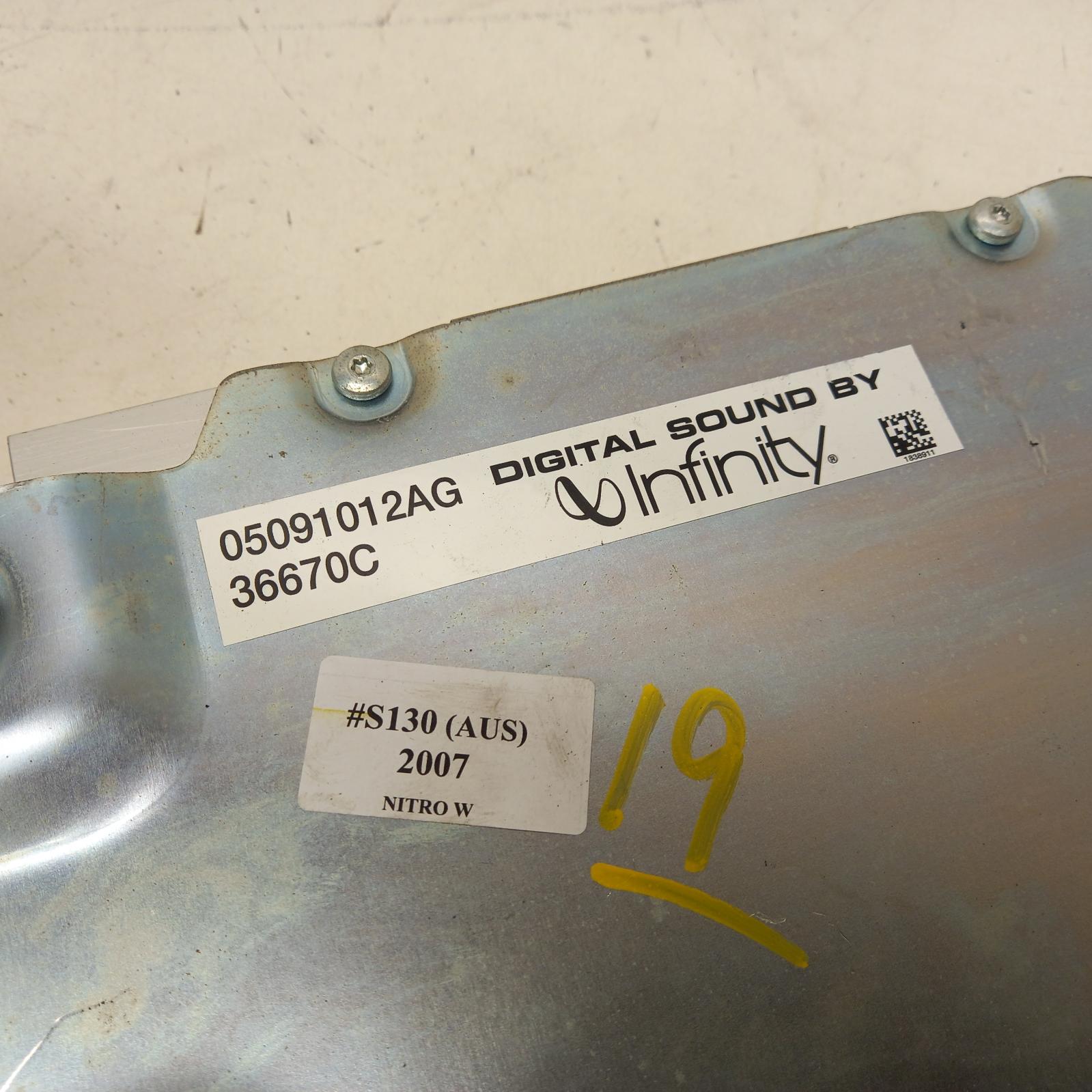 View Auto part Radio/Cd/Dvd/Sat/Tv Dodge Nitro 2007