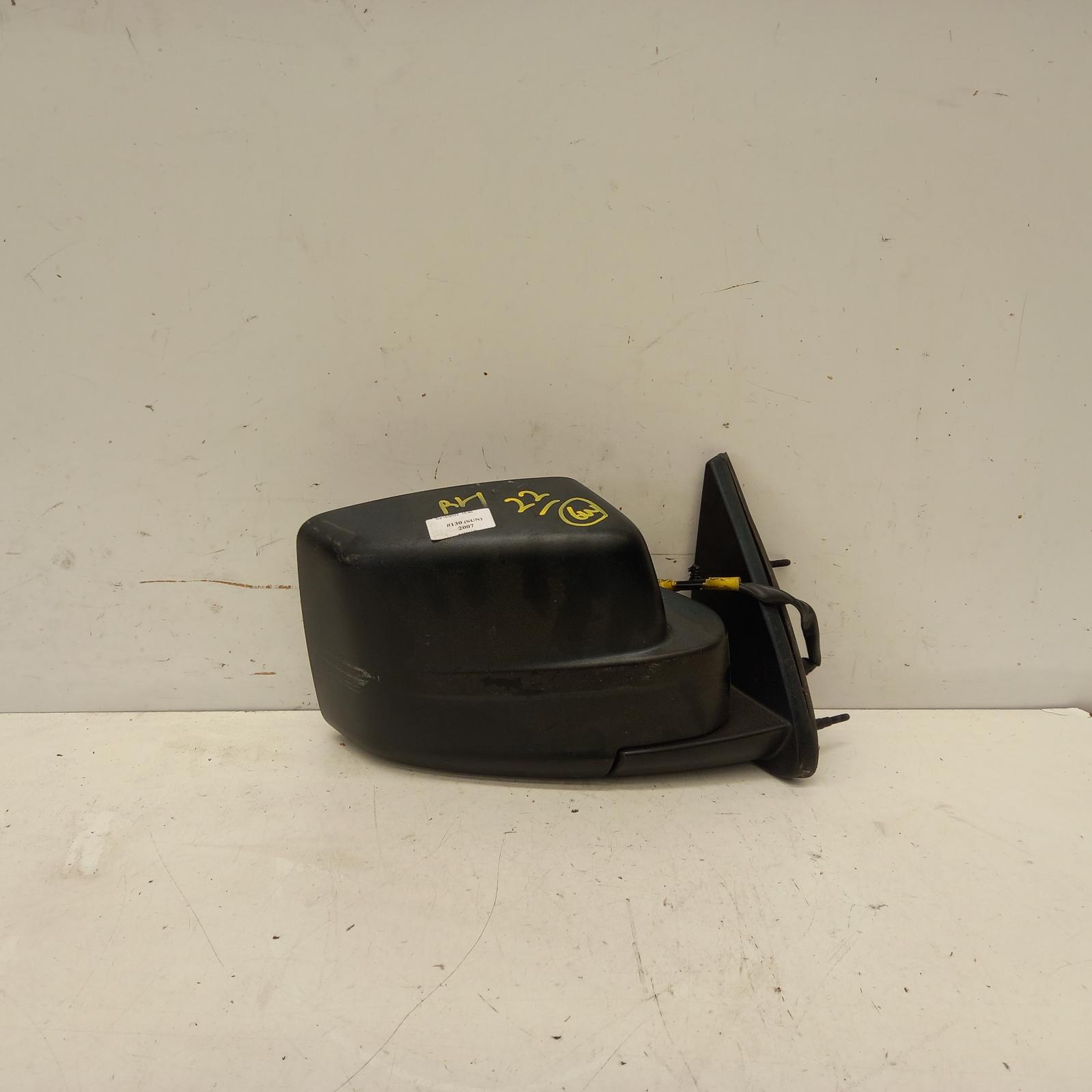 View Auto part Right Door Mirror Dodge Nitro 2007