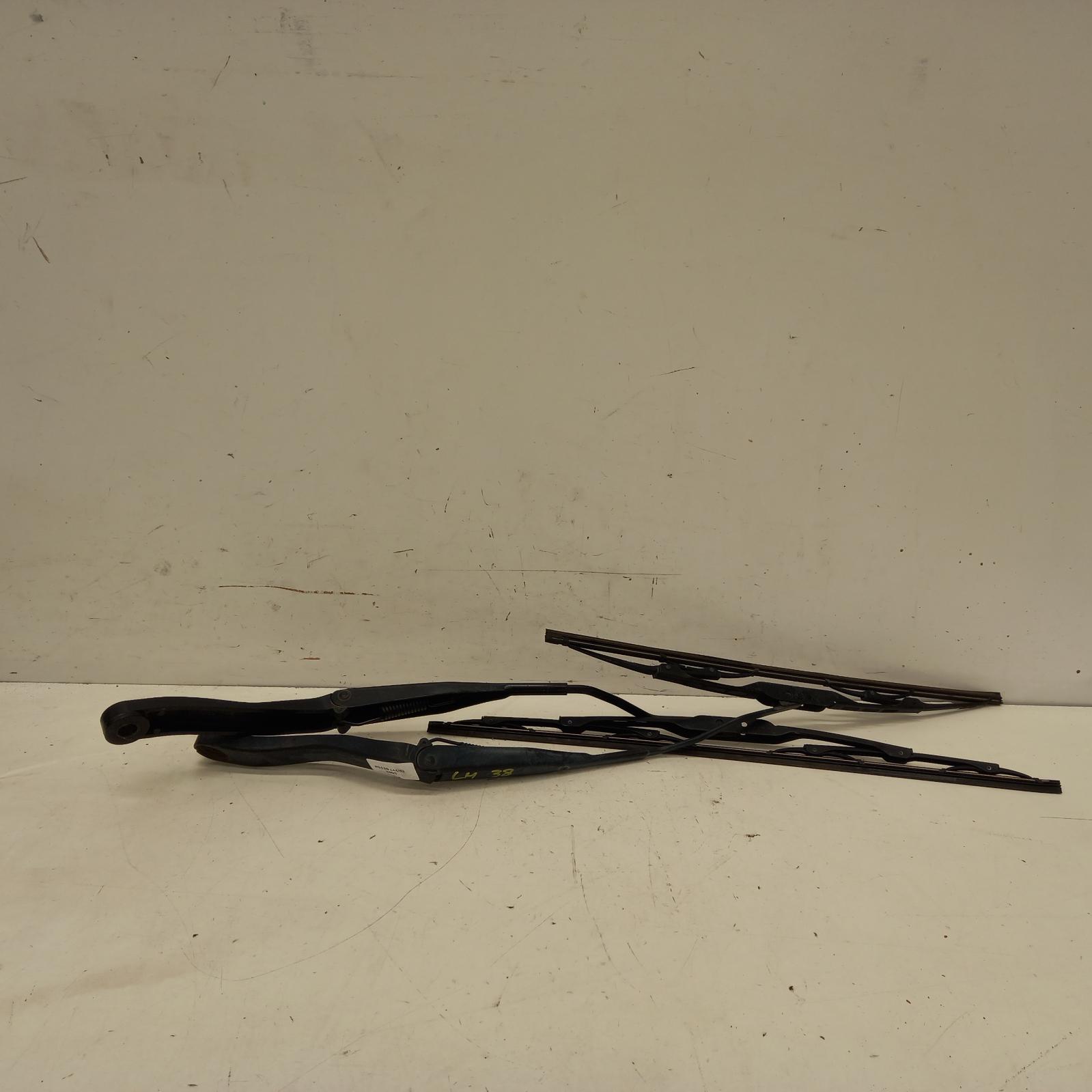 View Auto part Wiper Arm Dodge Nitro 2007