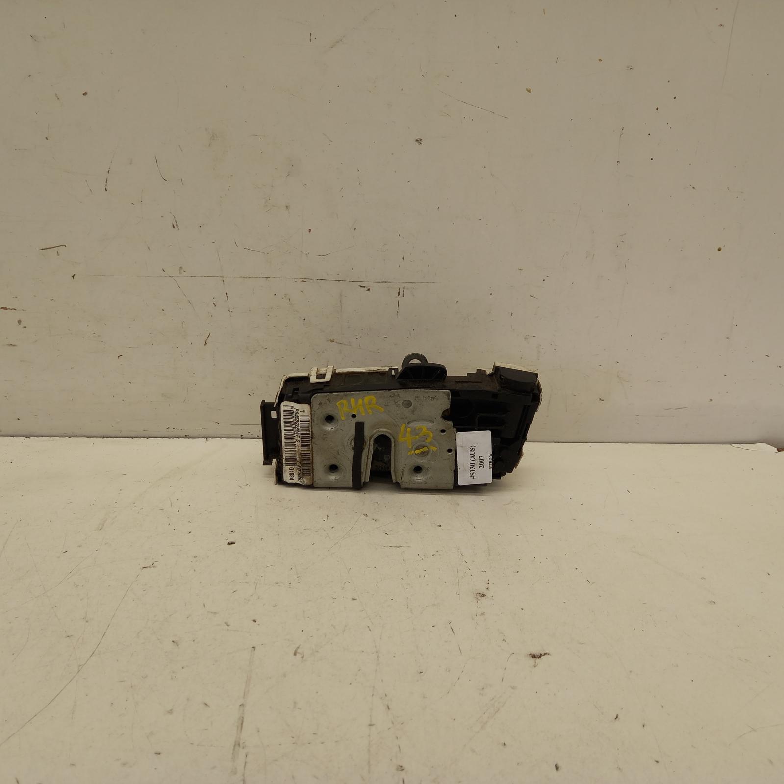 View Auto part Door/Boot/Gate Lock Dodge Nitro 2007