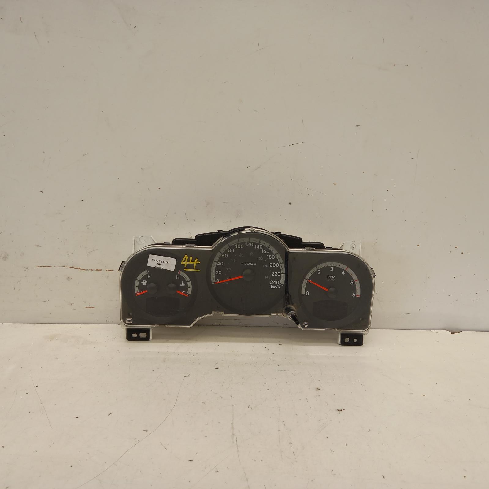 View Auto part Instrument Cluster Dodge Nitro 2007