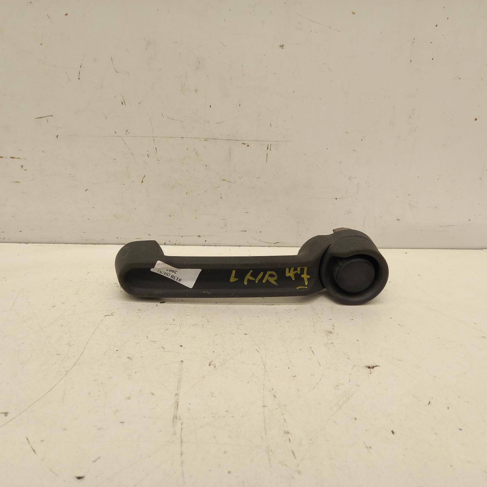 View Auto part Door Handle Dodge Nitro 2007