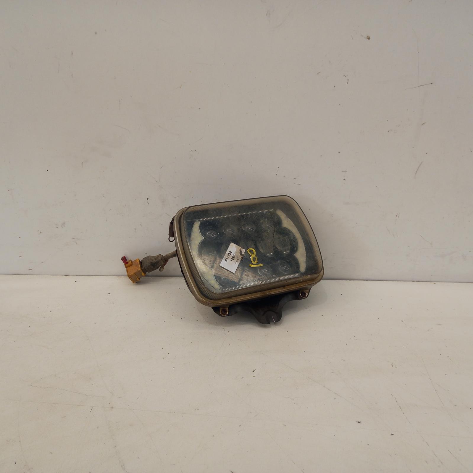 View Auto part Left Headlamp Toyota Hilux 1996