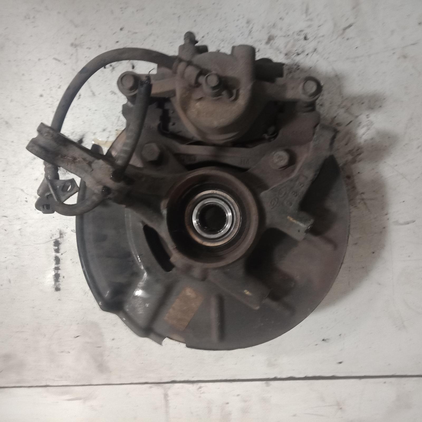 2010 Kia Cerato Right Front Hub Assembly View Auto part Right Front Hub Assembly Kia Cerato 2010