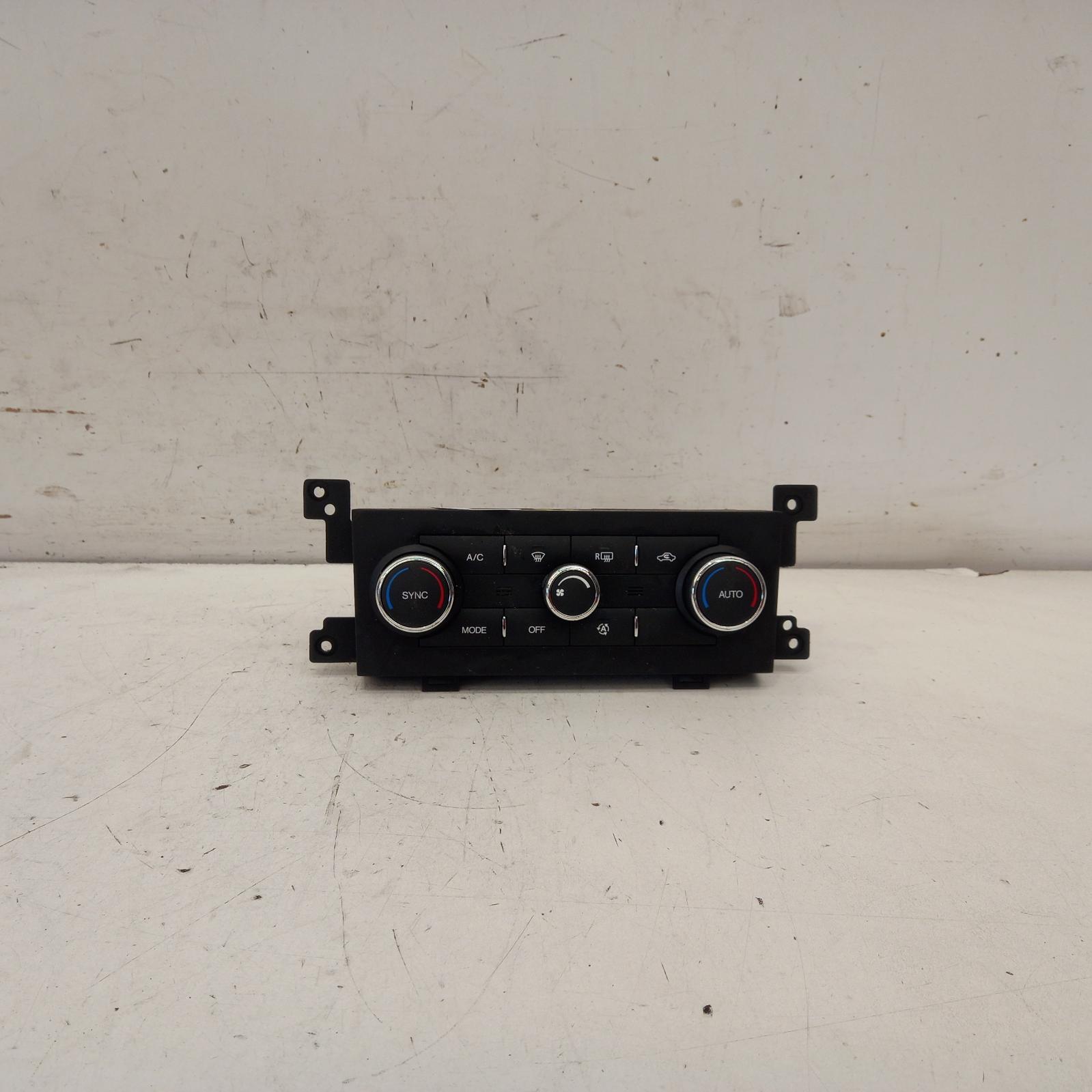 View Auto part Heater/Ac Controls Holden Captiva 2014