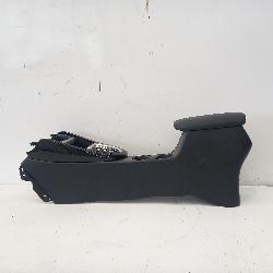 View Auto part Console Kia Cerato 2020